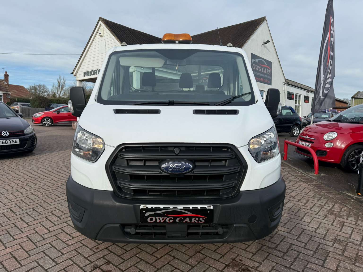A 2021 FORD TRANSIT 2.0 350 EcoBlue Leader Chassis Cab 2dr Diesel Manual RWD L3 Euro 6 (s/s) (130 ps) A 2021 FORD TRANSIT 2.0 350 EcoBlue Leader Chassis Cab 2dr Diesel Manual RWD L3 Euro 6 (s/s) (130 ps)