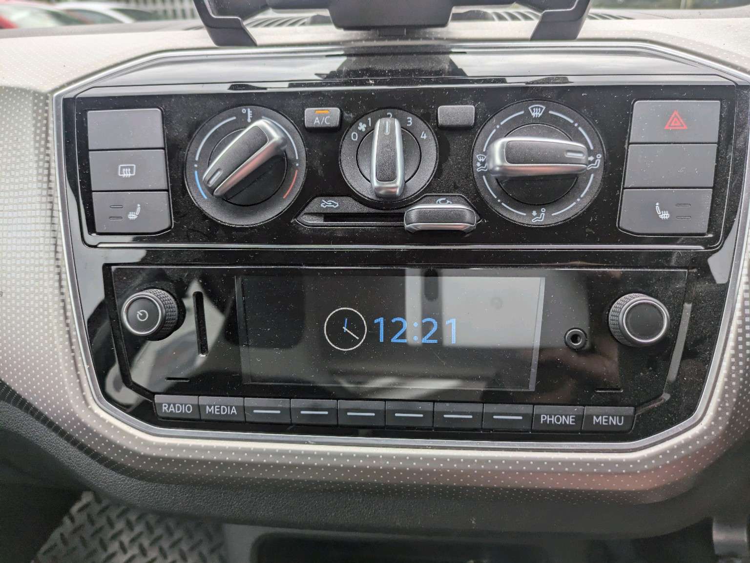 2017 VOLKSWAGEN UP! 2017 VOLKSWAGEN UP!