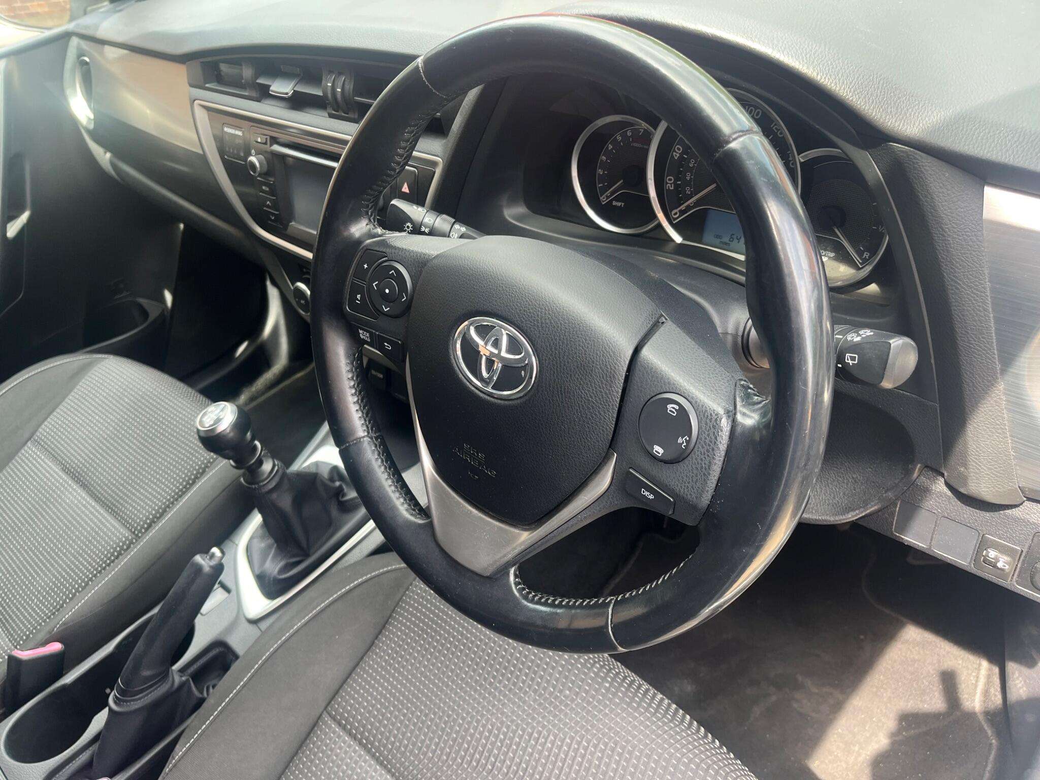2014 TOYOTA AURIS 2014 TOYOTA AURIS