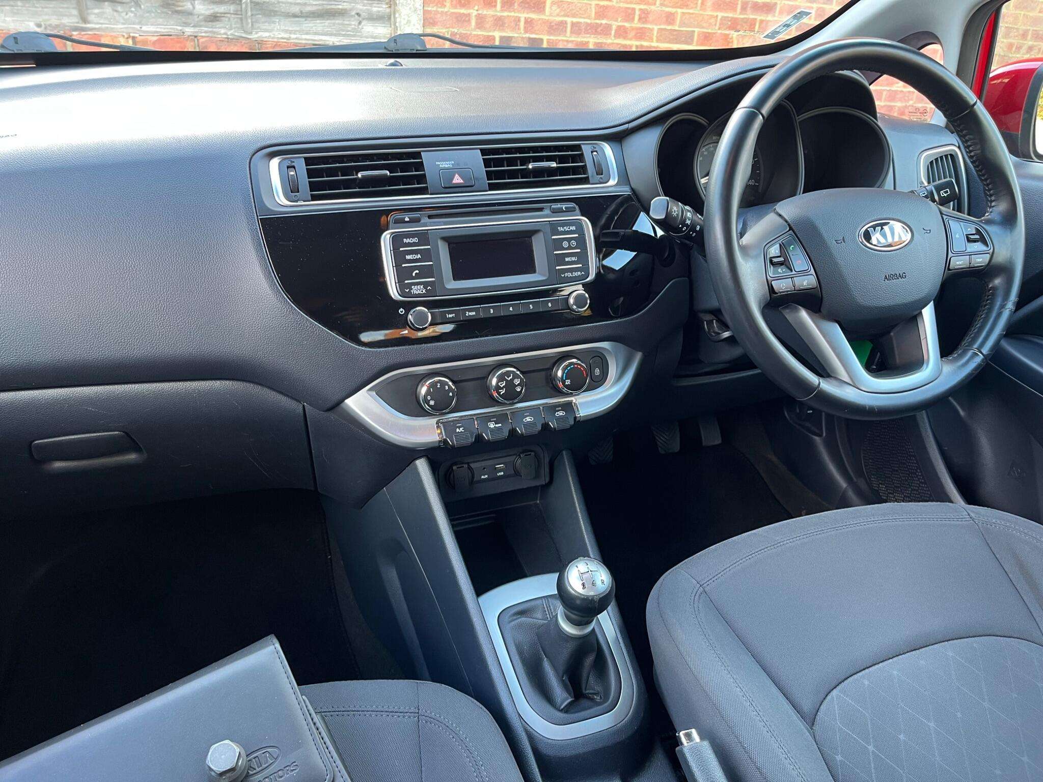 2016 KIA RIO 2016 KIA RIO