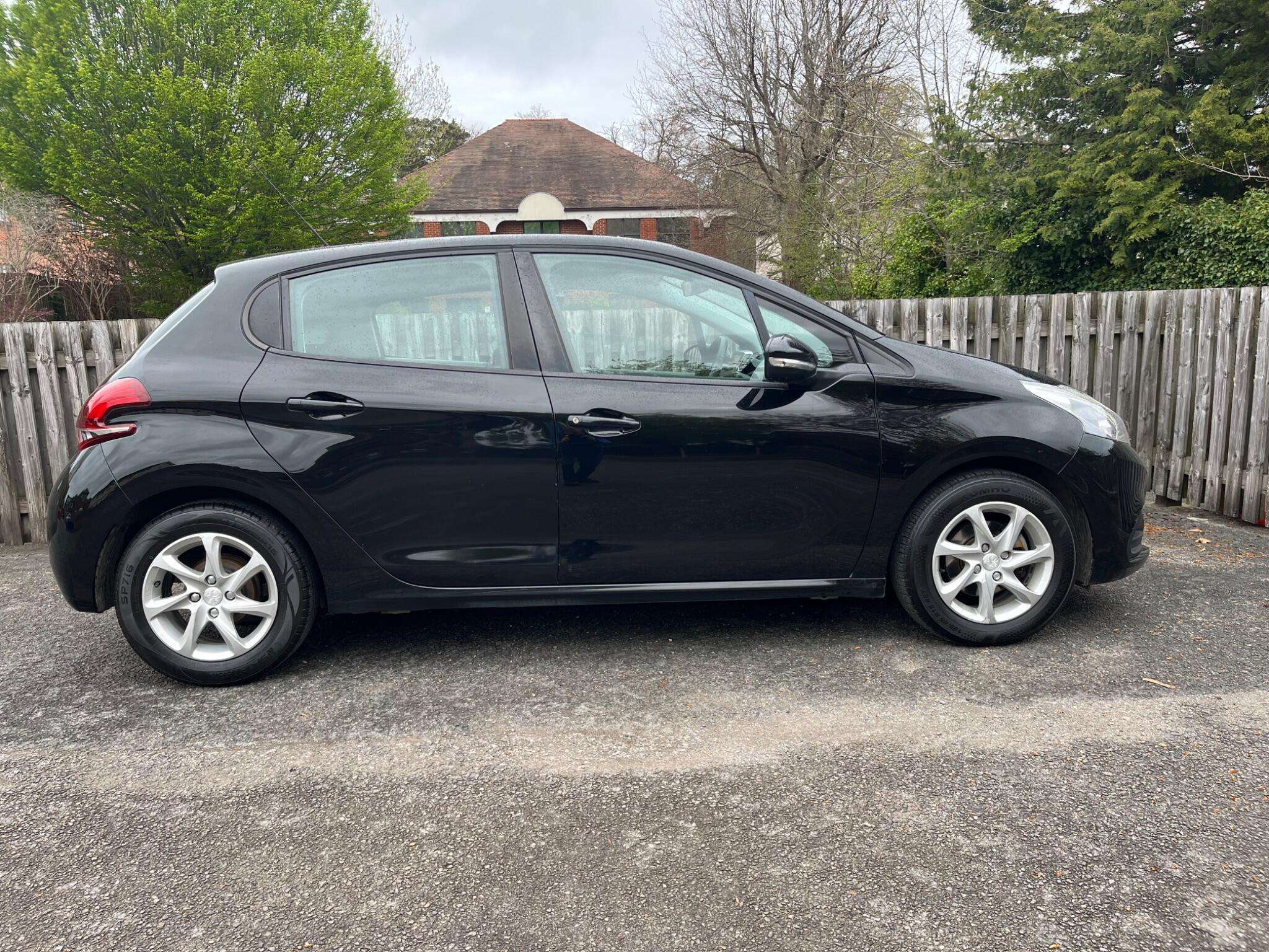 2018 PEUGEOT 208 2018 PEUGEOT 208