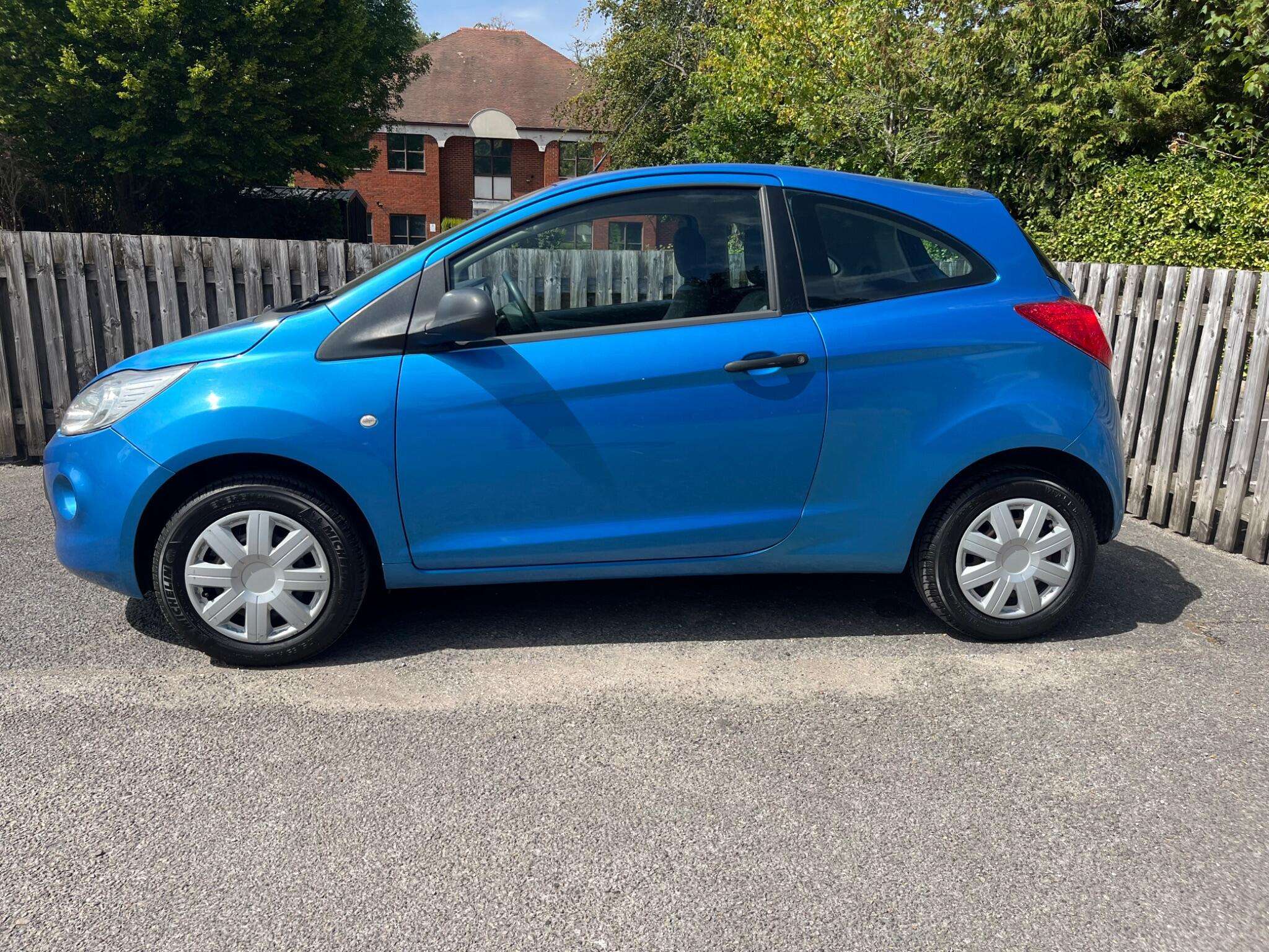 A 2013 FORD KA 1.2 Studio Euro 5 3dr A 2013 FORD KA 1.2 Studio Euro 5 3dr