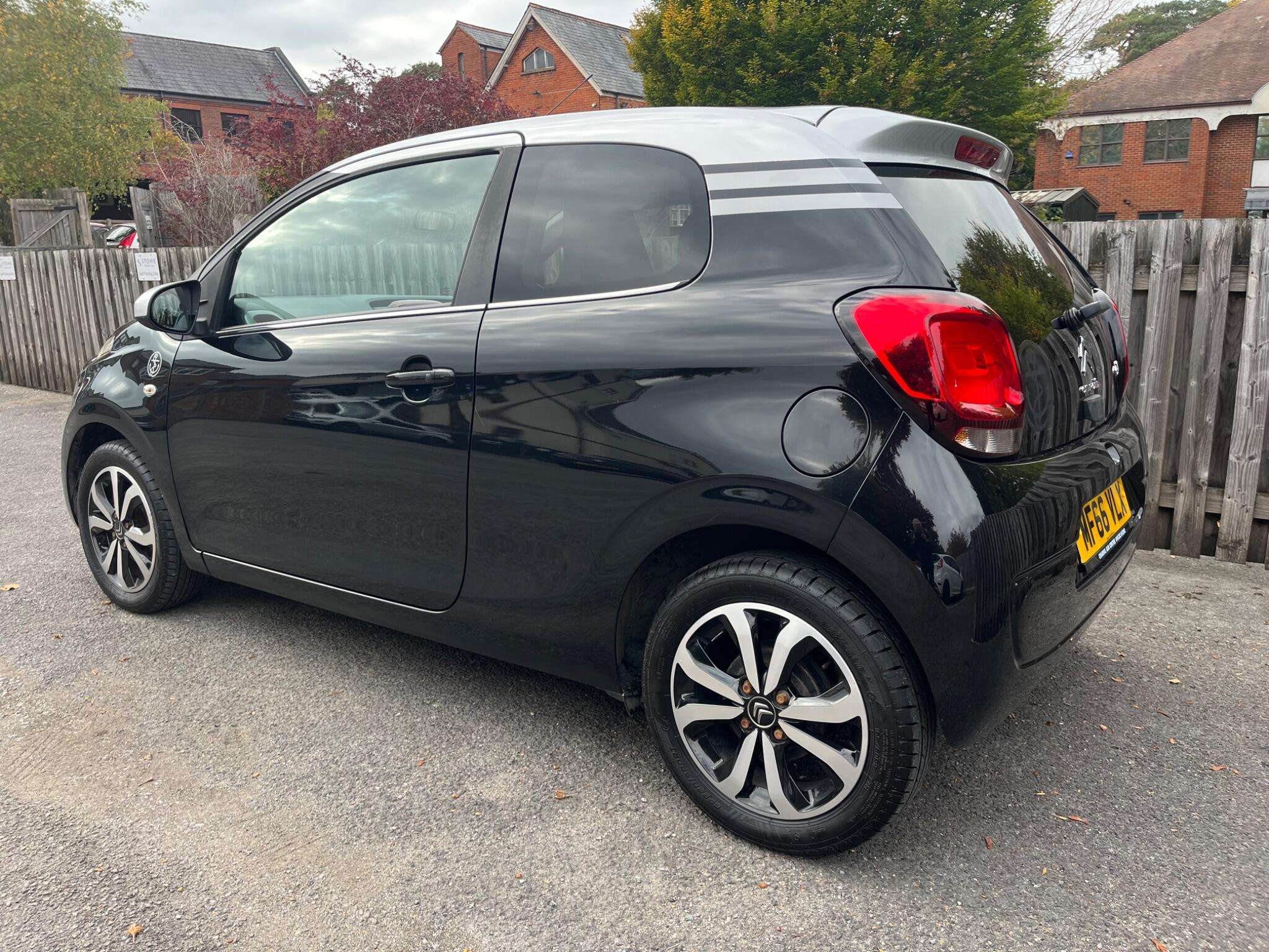 A 2016 CITROEN C1 1.2 PureTech Flair Edition Euro 6 3dr A 2016 CITROEN C1 1.2 PureTech Flair Edition Euro 6 3dr