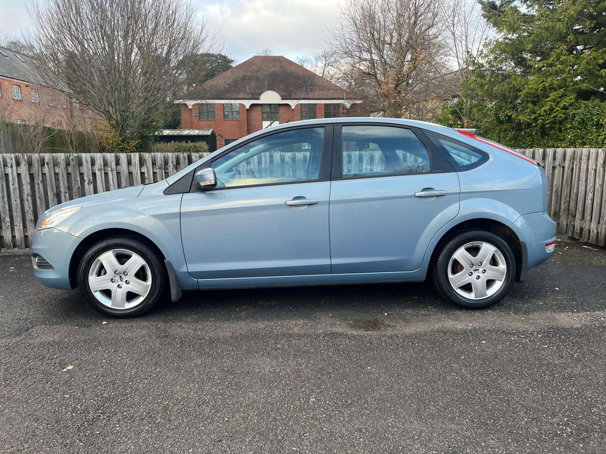 A 2009 FORD FOCUS 1.8 Style 5dr A 2009 FORD FOCUS 1.8 Style 5dr