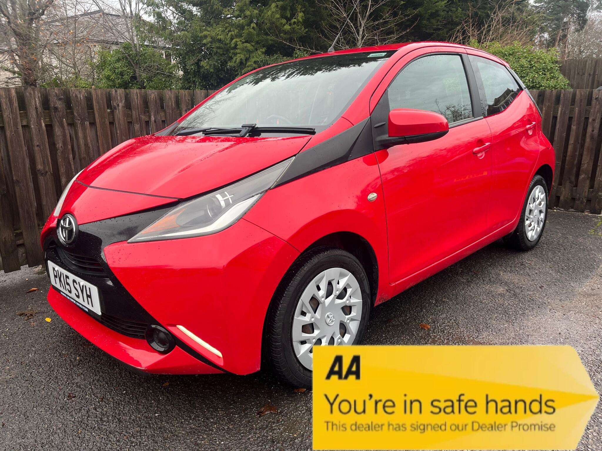 A 2015 TOYOTA AYGO 1.0 VVT-i x-play Euro 5 5dr Euro 5 A 2015 TOYOTA AYGO 1.0 VVT-i x-play Euro 5 5dr Euro 5