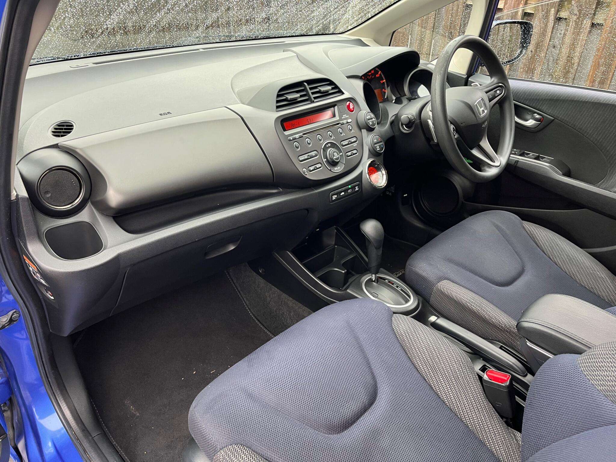 2011 HONDA JAZZ 2011 HONDA JAZZ