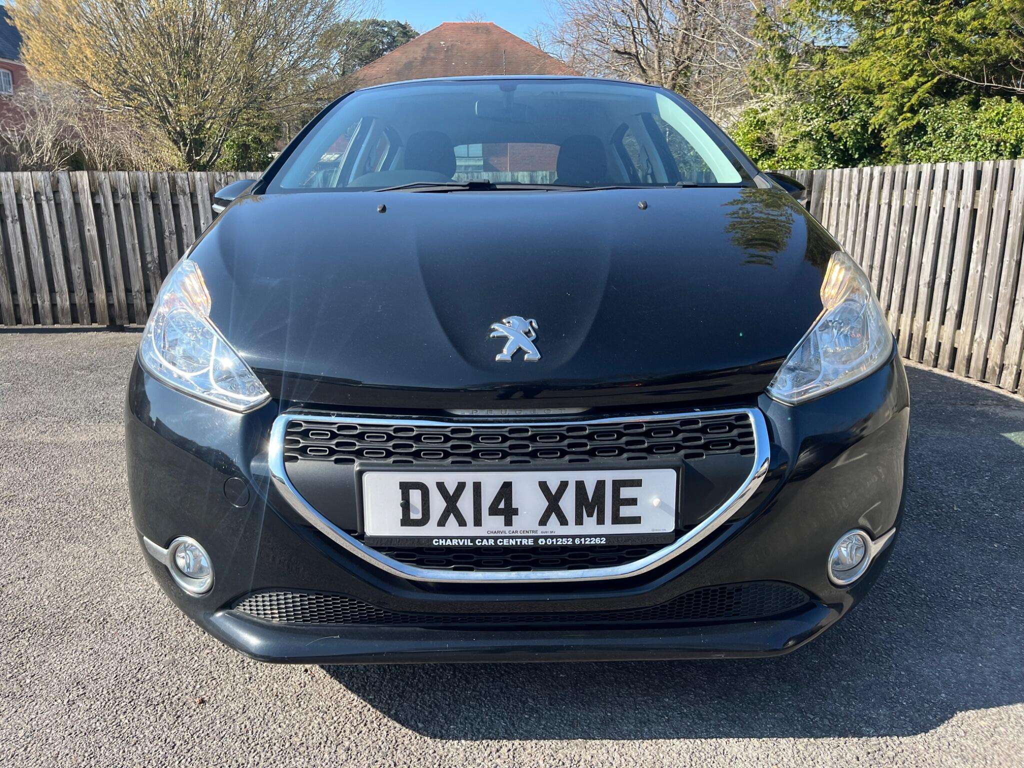 A 2014 PEUGEOT 208 1.2 VTi Active Euro 5 5dr A 2014 PEUGEOT 208 1.2 VTi Active Euro 5 5dr