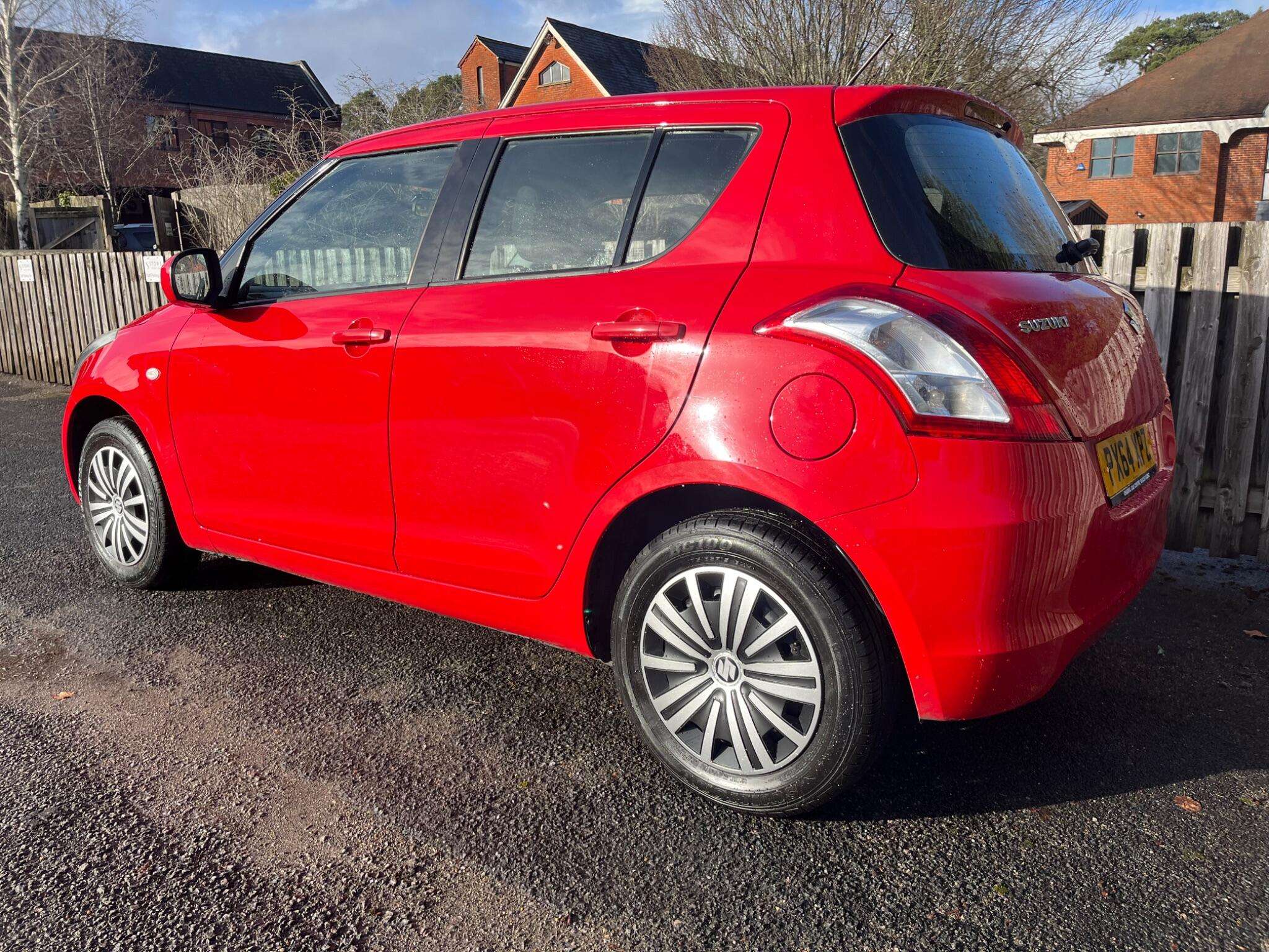 A 2014 SUZUKI SWIFT 1.2 SZ2 Euro 5 5dr A 2014 SUZUKI SWIFT 1.2 SZ2 Euro 5 5dr