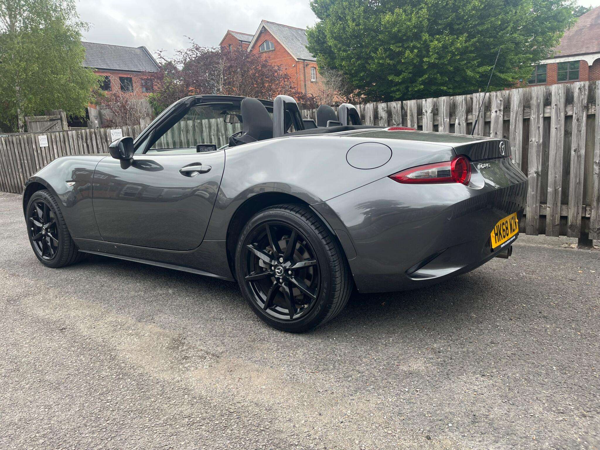 A 2018 MAZDA MX-5 2.0 SKYACTIV-G SE-L Nav+ Euro 6 (s/s) 2dr A 2018 MAZDA MX-5 2.0 SKYACTIV-G SE-L Nav+ Euro 6 (s/s) 2dr