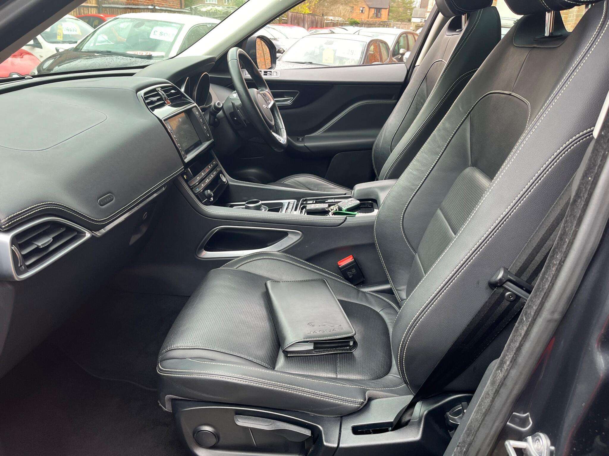 2016 JAGUAR F-PACE 2016 JAGUAR F-PACE