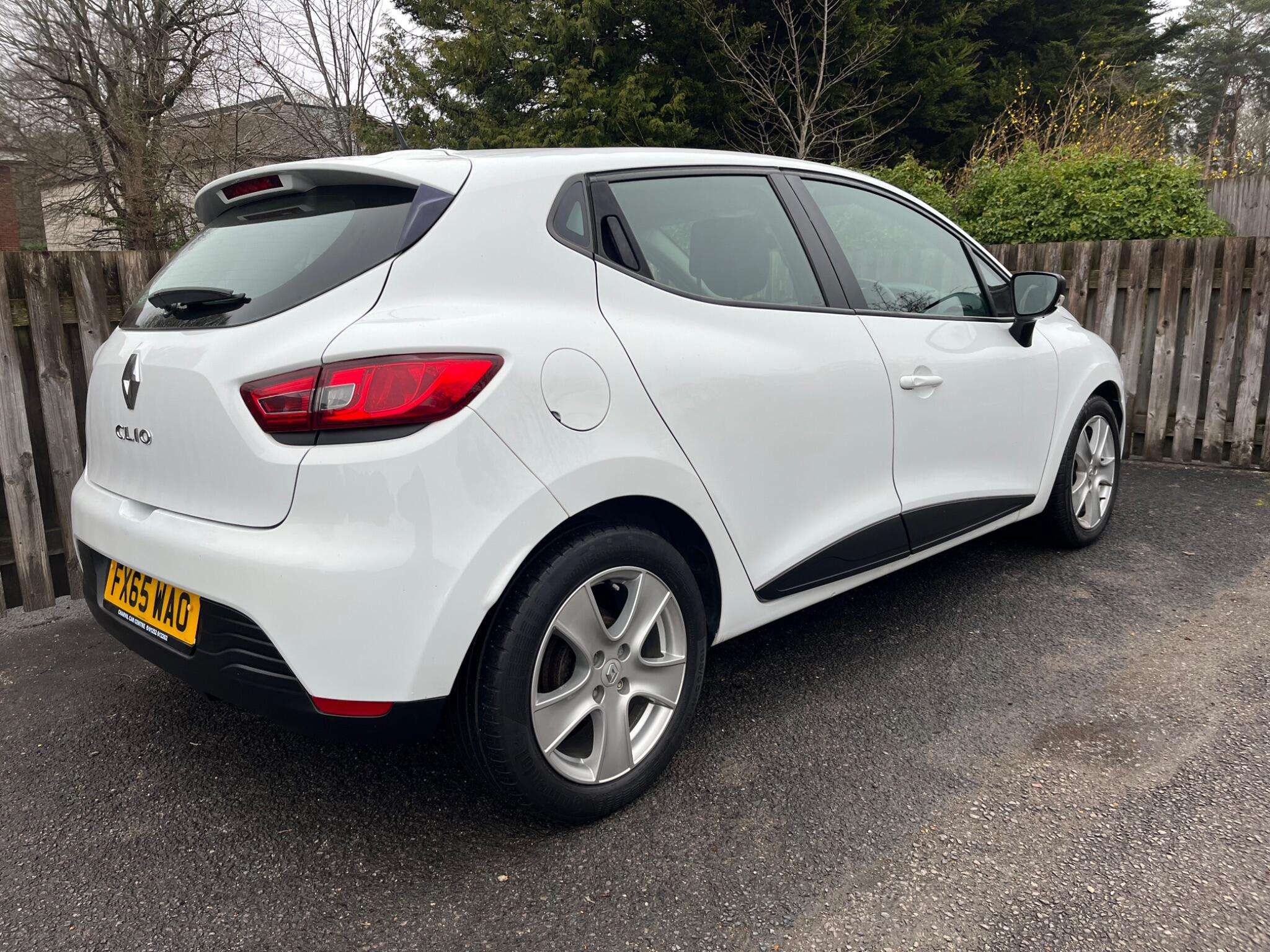 2015 RENAULT CLIO 2015 RENAULT CLIO