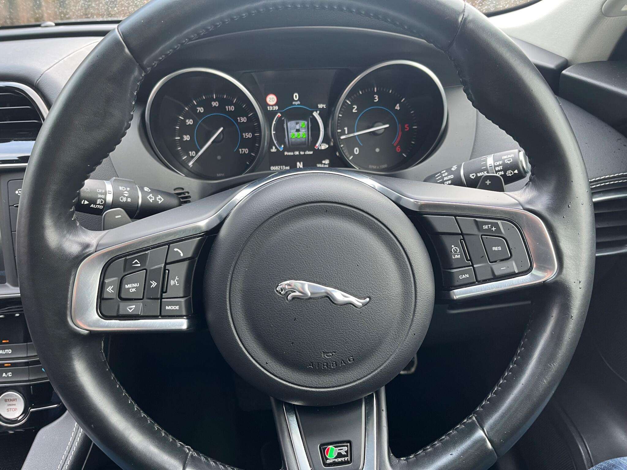 2016 JAGUAR F-PACE 2016 JAGUAR F-PACE