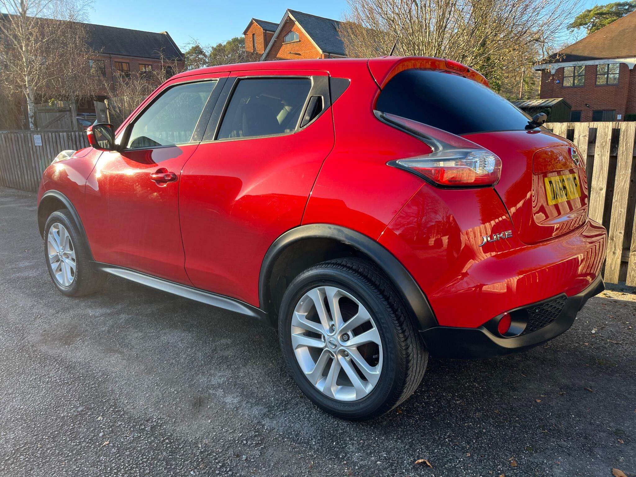 A 2017 NISSAN JUKE 1.2 DIG-T Acenta Euro 6 (s/s) 5dr A 2017 NISSAN JUKE 1.2 DIG-T Acenta Euro 6 (s/s) 5dr