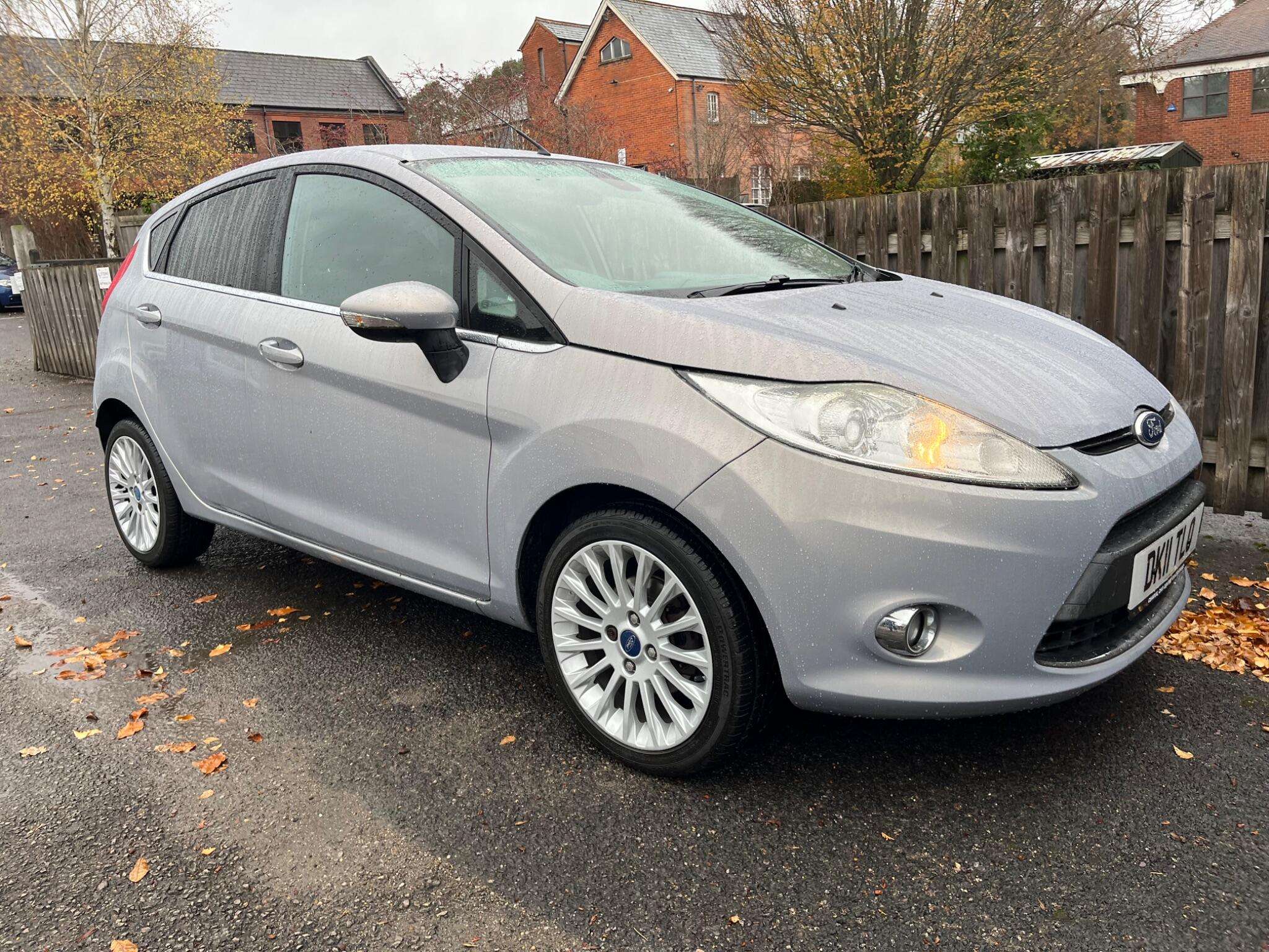 2011 FORD FIESTA 2011 FORD FIESTA