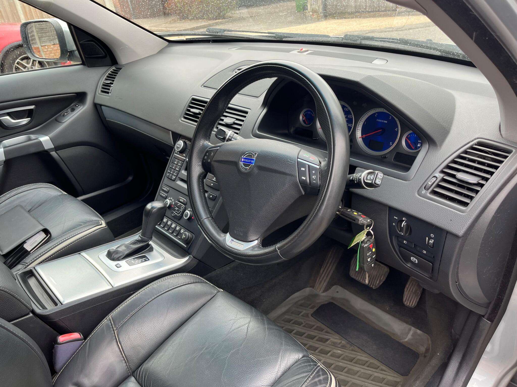 2011 VOLVO XC90 2011 VOLVO XC90