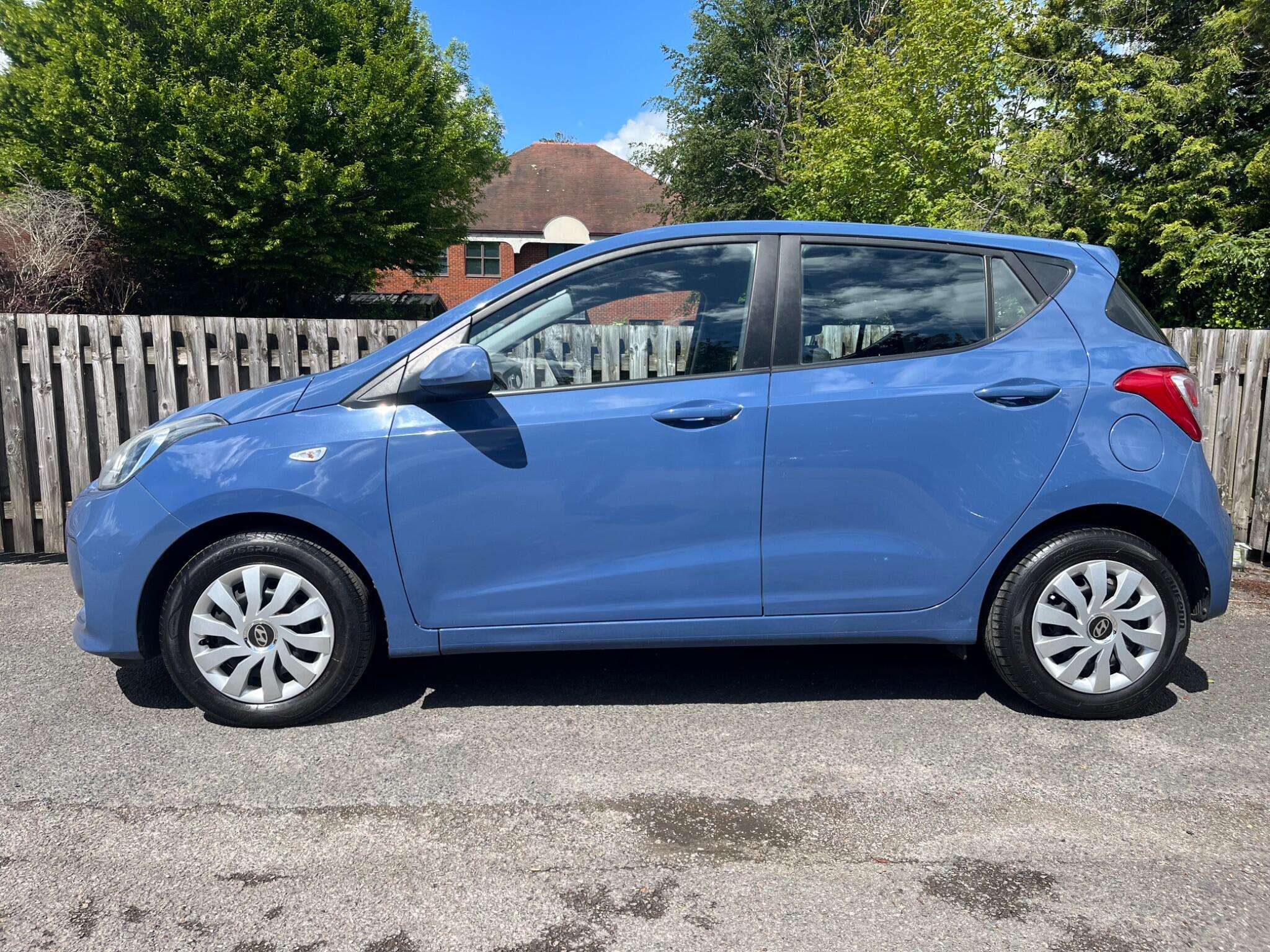 A 2017 HYUNDAI I10 1.2 SE Euro 6 5dr A 2017 HYUNDAI I10 1.2 SE Euro 6 5dr