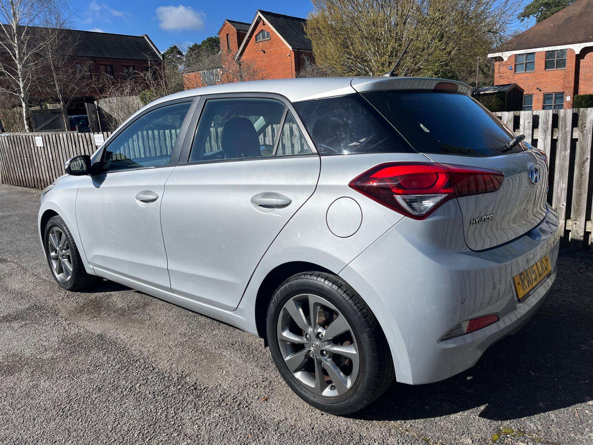 A 2015 HYUNDAI I20 1.4 SE Euro 6 5dr A 2015 HYUNDAI I20 1.4 SE Euro 6 5dr