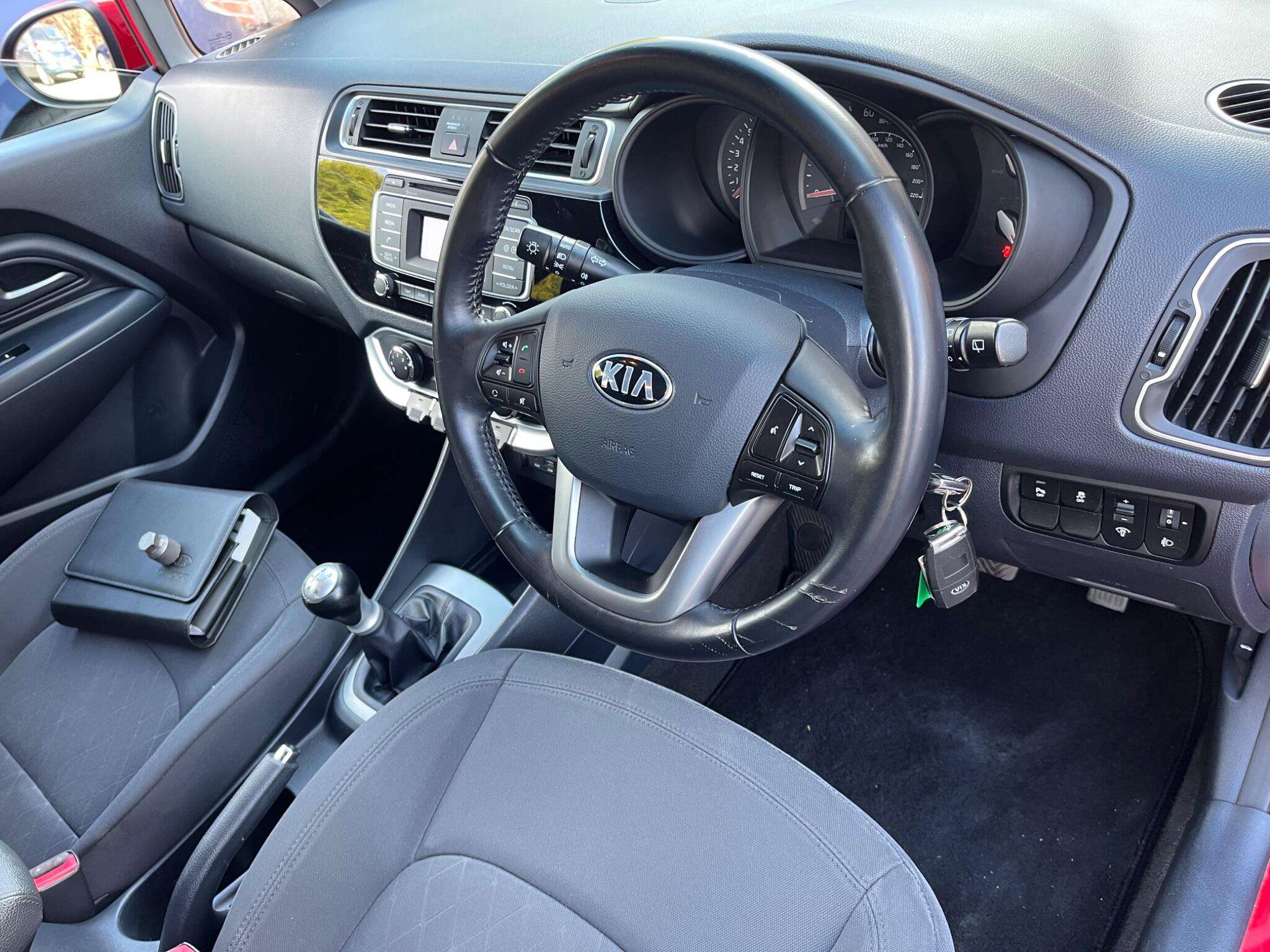 2016 KIA RIO 2016 KIA RIO