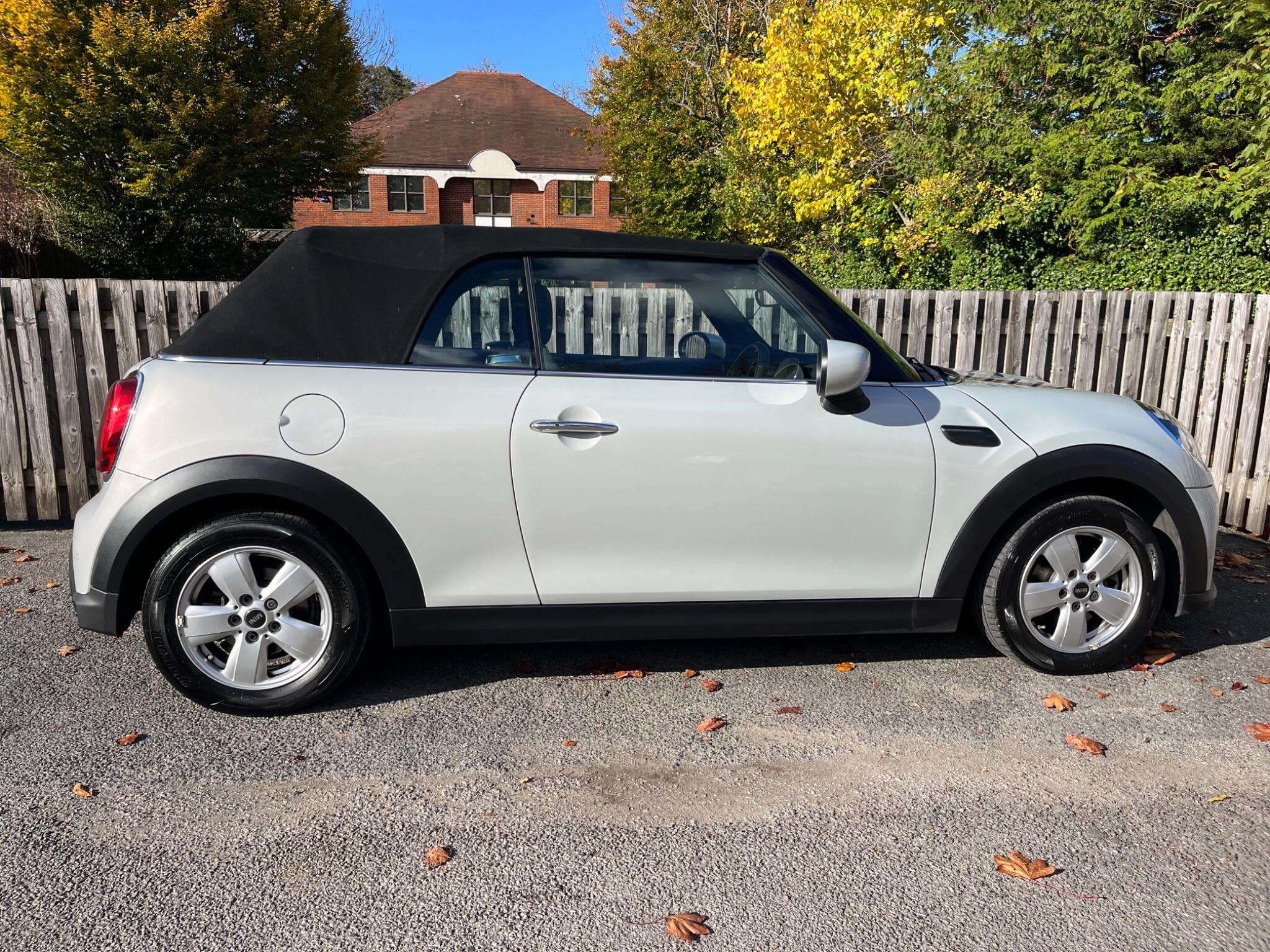 2022 MINI CONVERTIBLE 2022 MINI CONVERTIBLE