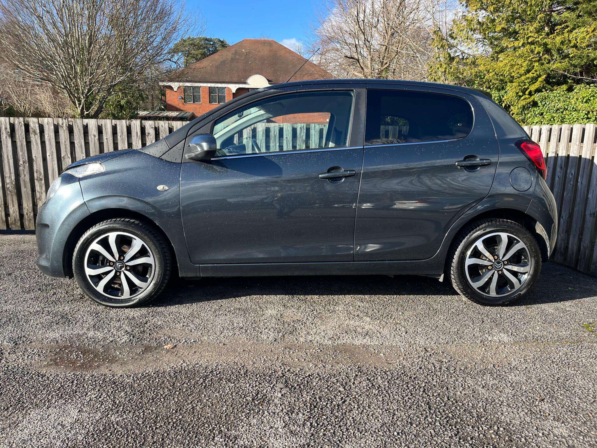 A 2016 CITROEN C1 1.2 PureTech Flair Euro 6 5dr A 2016 CITROEN C1 1.2 PureTech Flair Euro 6 5dr