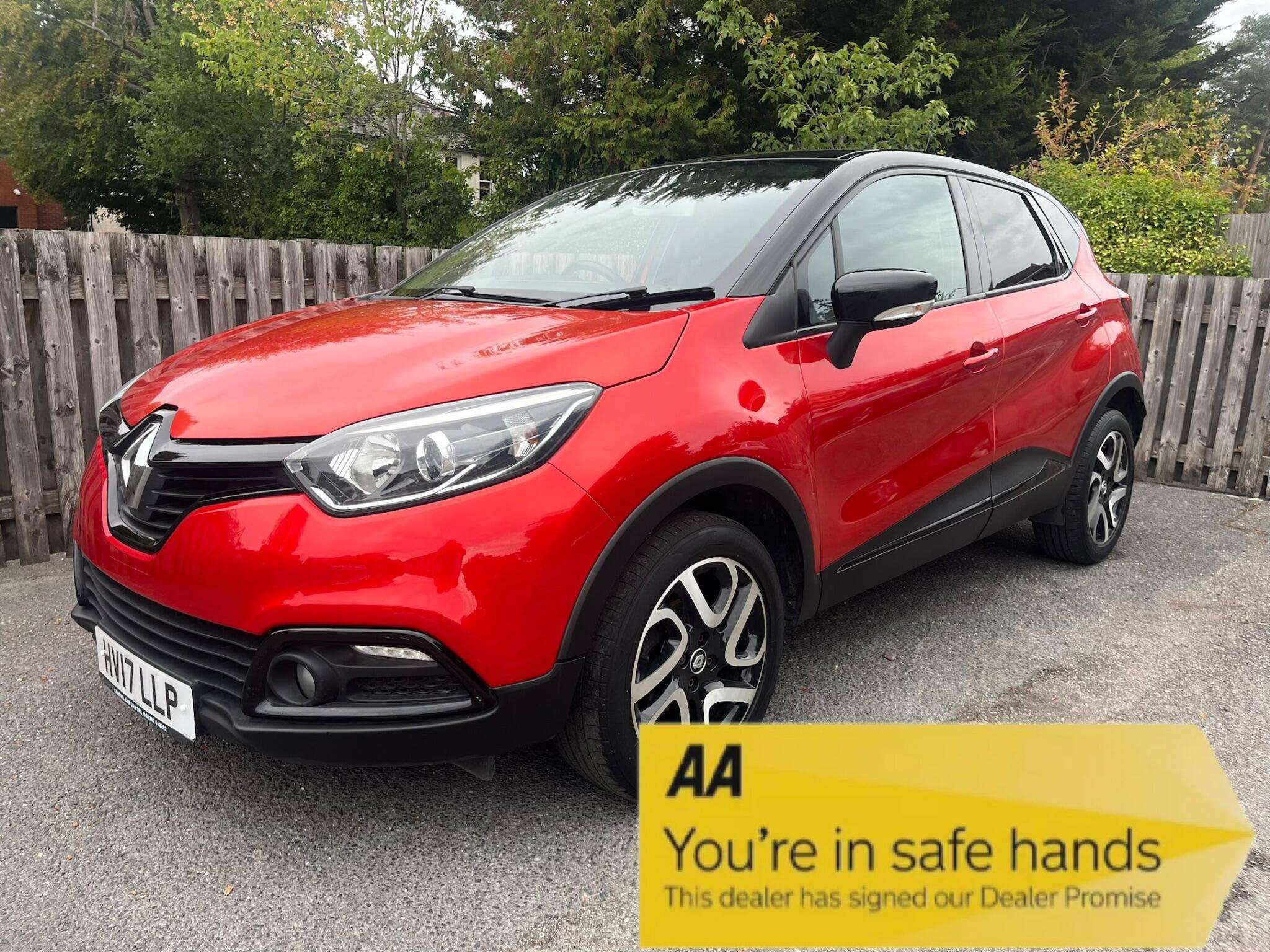 A 2017 RENAULT CAPTUR 0.9 TCe ENERGY Dynamique S Nav Euro 6 (s/s) 5dr A 2017 RENAULT CAPTUR 0.9 TCe ENERGY Dynamique S Nav Euro 6 (s/s) 5dr
