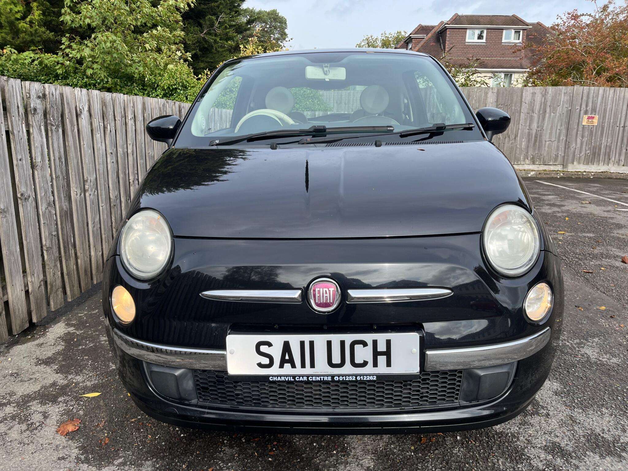 A 2011 FIAT 500 1.2 Lounge Euro 5 (s/s) 3dr A 2011 FIAT 500 1.2 Lounge Euro 5 (s/s) 3dr