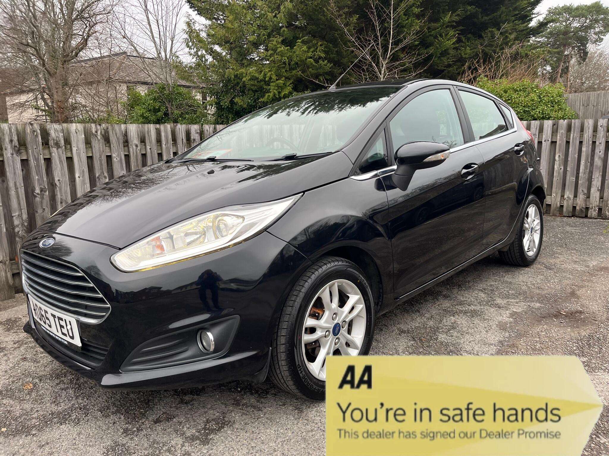 A 2015 FORD FIESTA 1.25 Zetec Euro 6 5dr A 2015 FORD FIESTA 1.25 Zetec Euro 6 5dr