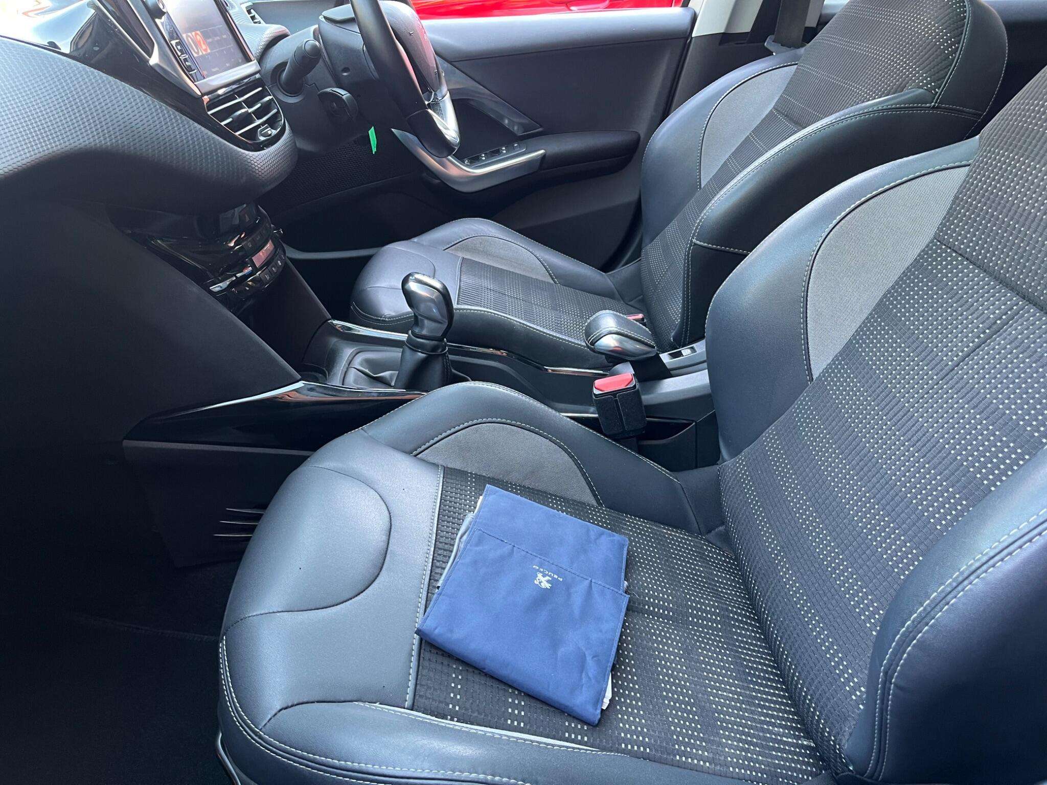 2018 PEUGEOT 2008 2018 PEUGEOT 2008