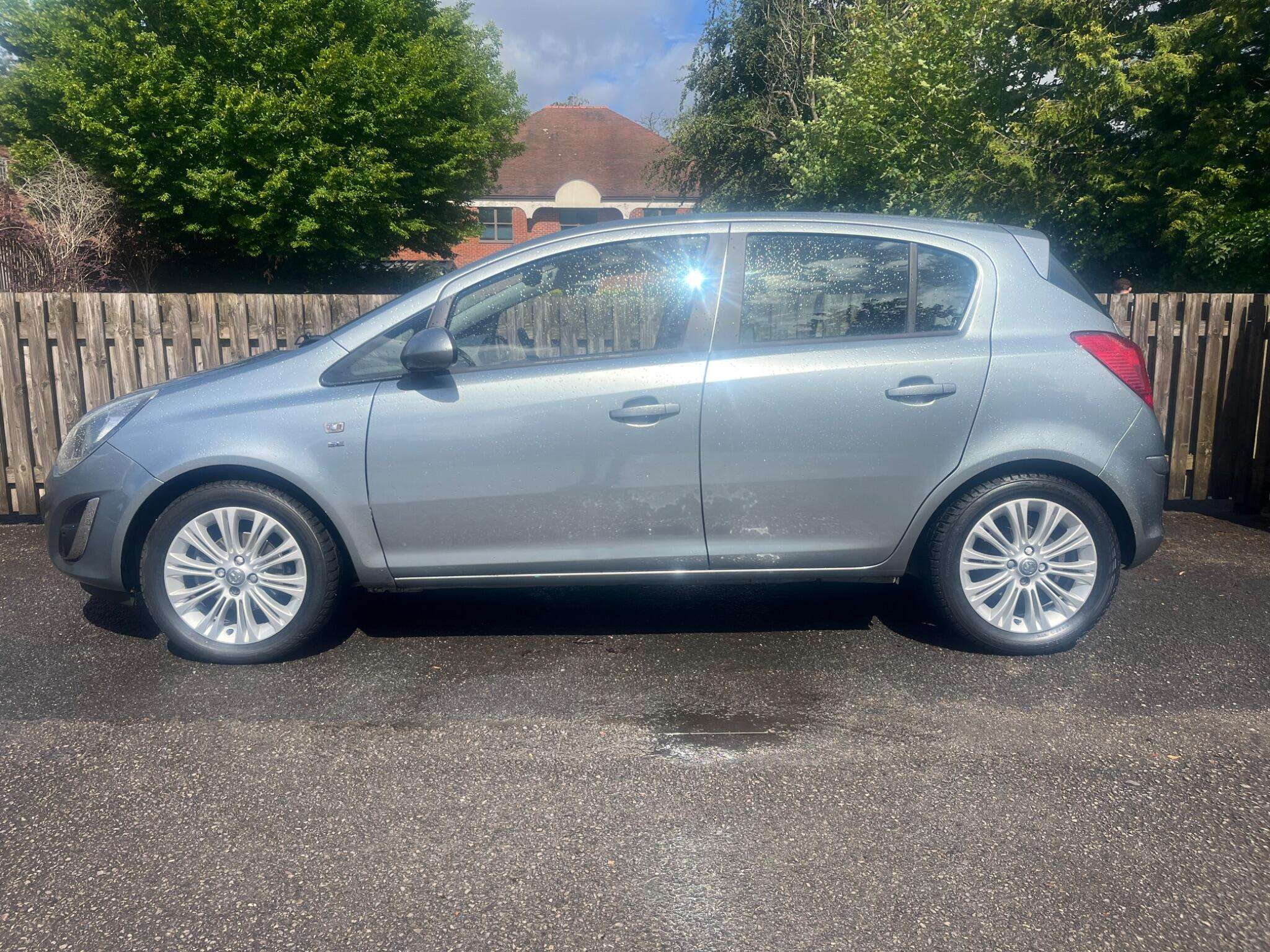 A 2014 VAUXHALL CORSA 1.4 16V SE Euro 5 5dr A 2014 VAUXHALL CORSA 1.4 16V SE Euro 5 5dr