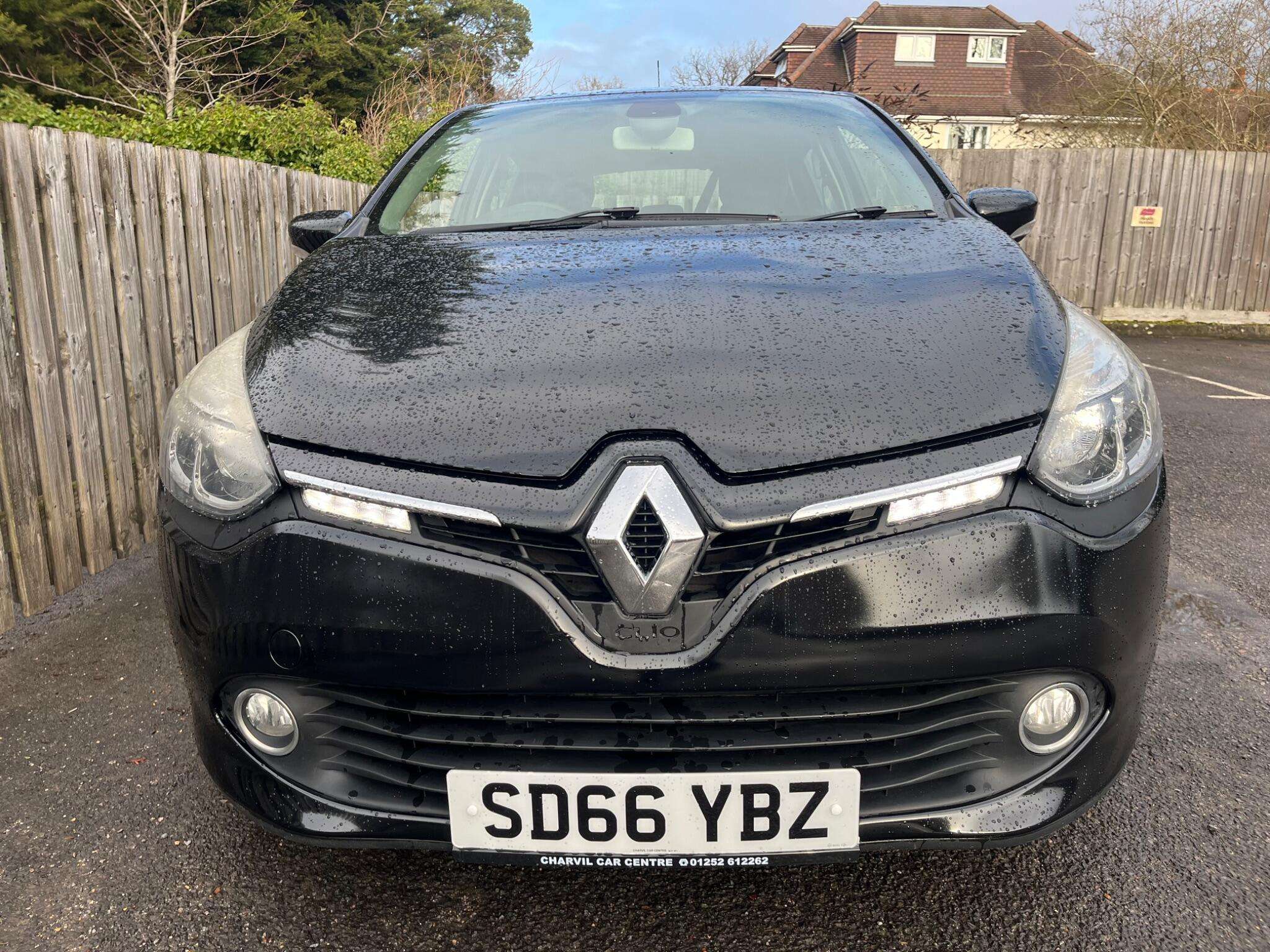 A 2016 RENAULT CLIO 1.2 16V Dynamique Nav Euro 6 5dr A 2016 RENAULT CLIO 1.2 16V Dynamique Nav Euro 6 5dr