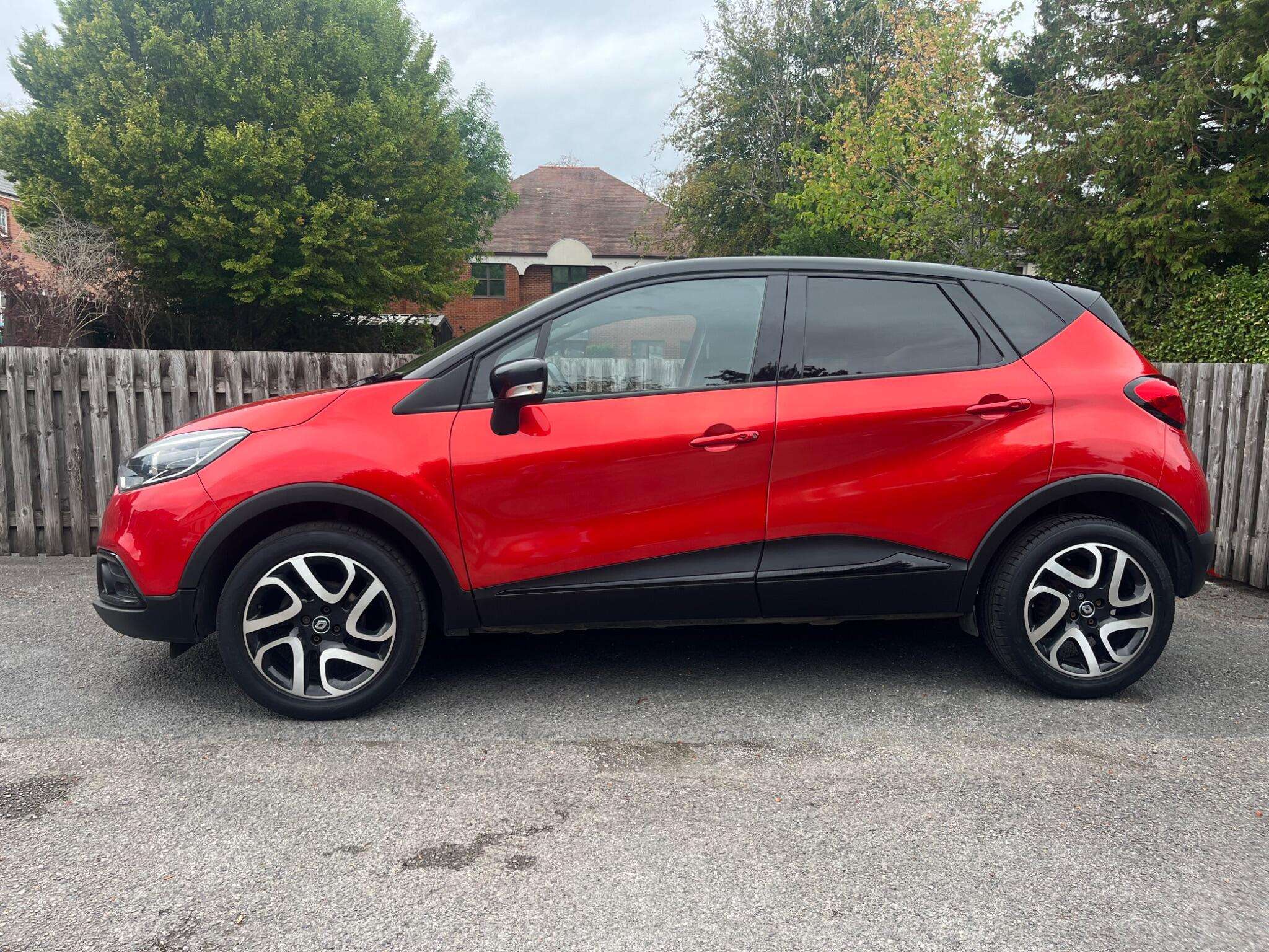 A 2017 RENAULT CAPTUR 0.9 TCe ENERGY Dynamique S Nav Euro 6 (s/s) 5dr A 2017 RENAULT CAPTUR 0.9 TCe ENERGY Dynamique S Nav Euro 6 (s/s) 5dr