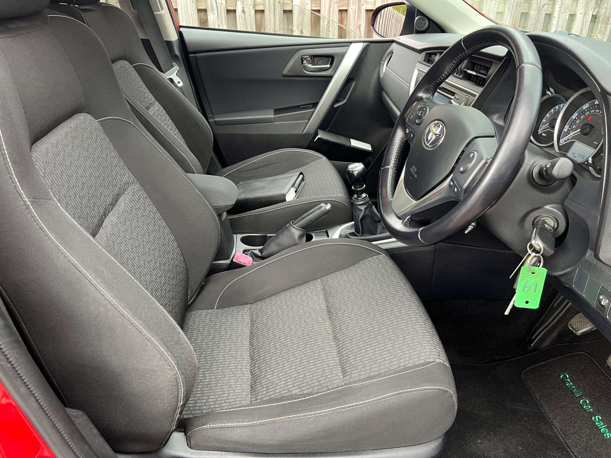 2015 TOYOTA AURIS 2015 TOYOTA AURIS