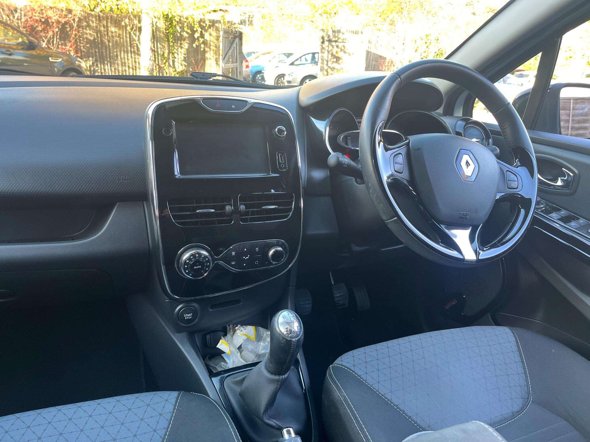 2014 RENAULT CLIO 2014 RENAULT CLIO