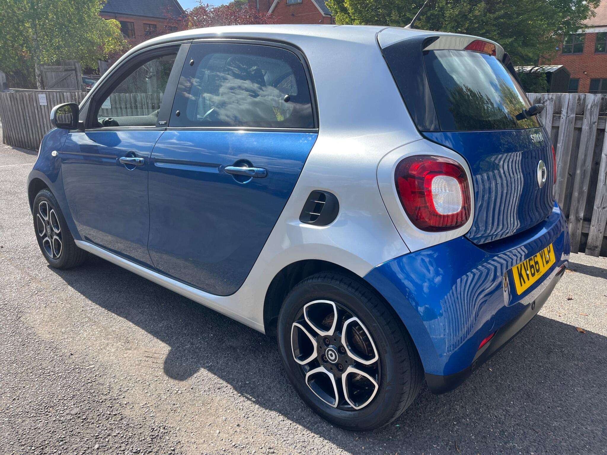 A 2016 SMART FORFOUR 0.9T Prime (Premium Plus) Euro 6 (s/s) 5dr A 2016 SMART FORFOUR 0.9T Prime (Premium Plus) Euro 6 (s/s) 5dr
