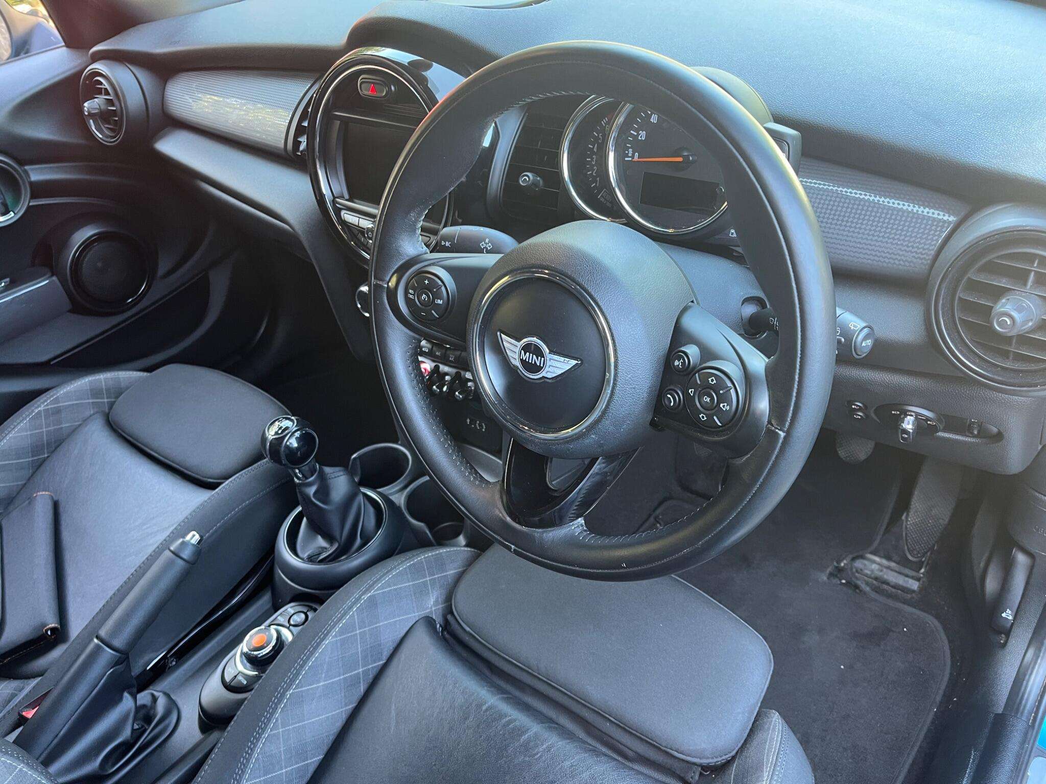 2017 MINI HATCH 2017 MINI HATCH