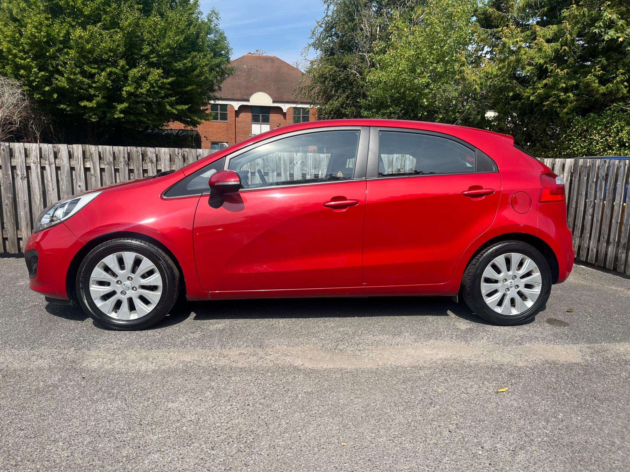 A 2014 KIA RIO 1.25 2 Euro 5 5dr A 2014 KIA RIO 1.25 2 Euro 5 5dr