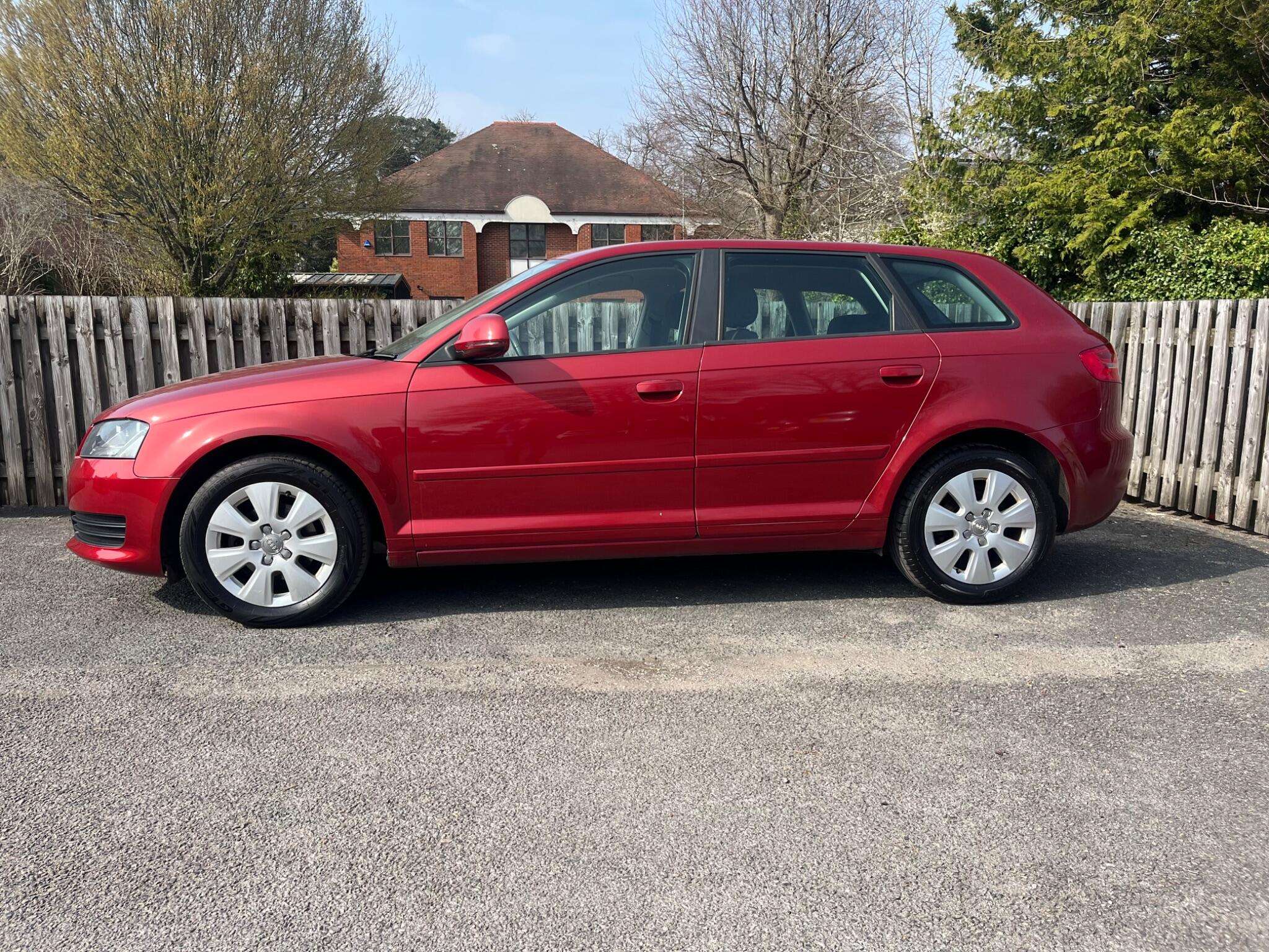 A 2009 AUDI A3 1.6 Sportback Euro 4 5dr A 2009 AUDI A3 1.6 Sportback Euro 4 5dr