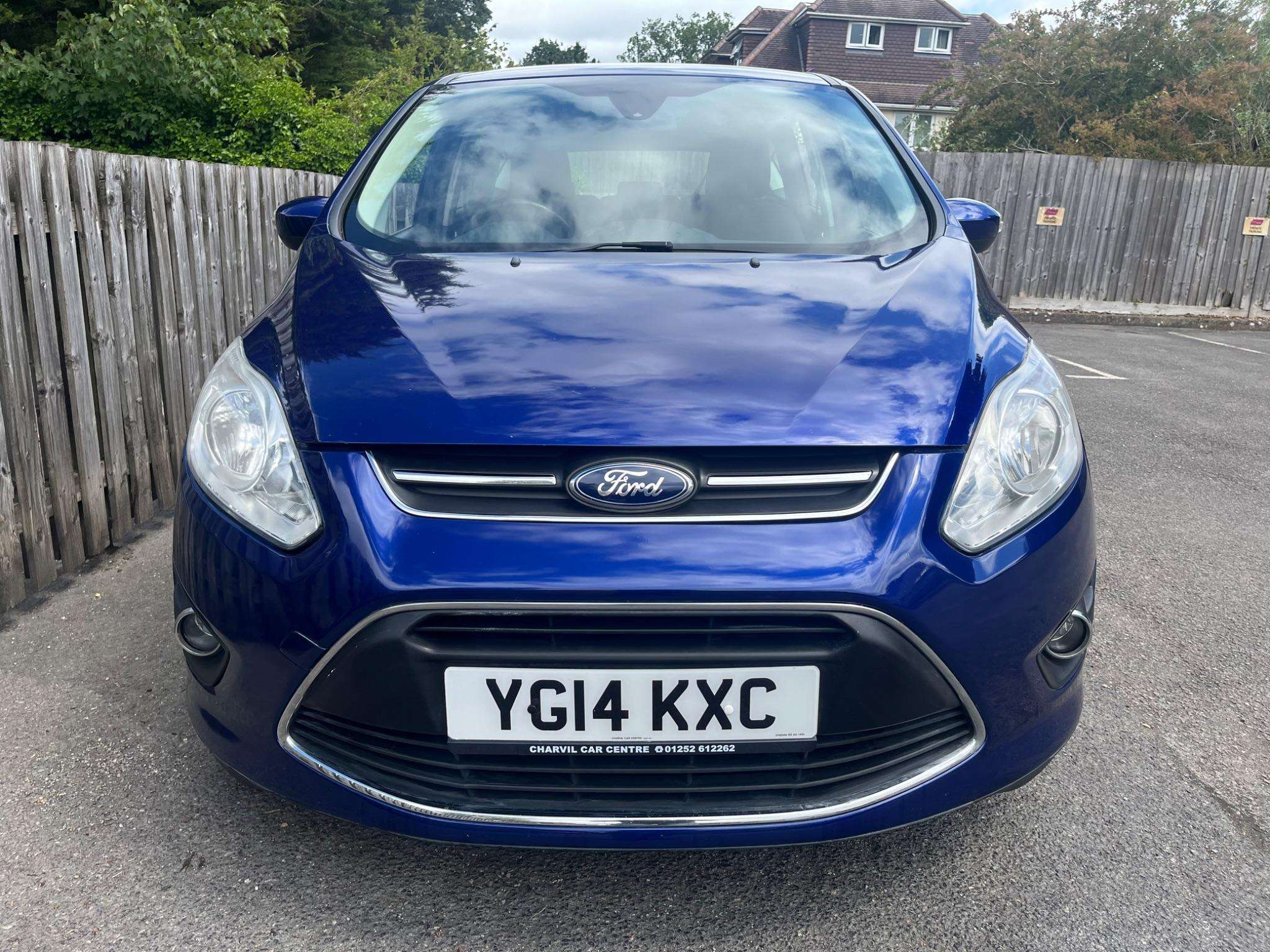 A 2014 FORD C-MAX 1.6 TDCi Zetec Euro 5 5dr A 2014 FORD C-MAX 1.6 TDCi Zetec Euro 5 5dr