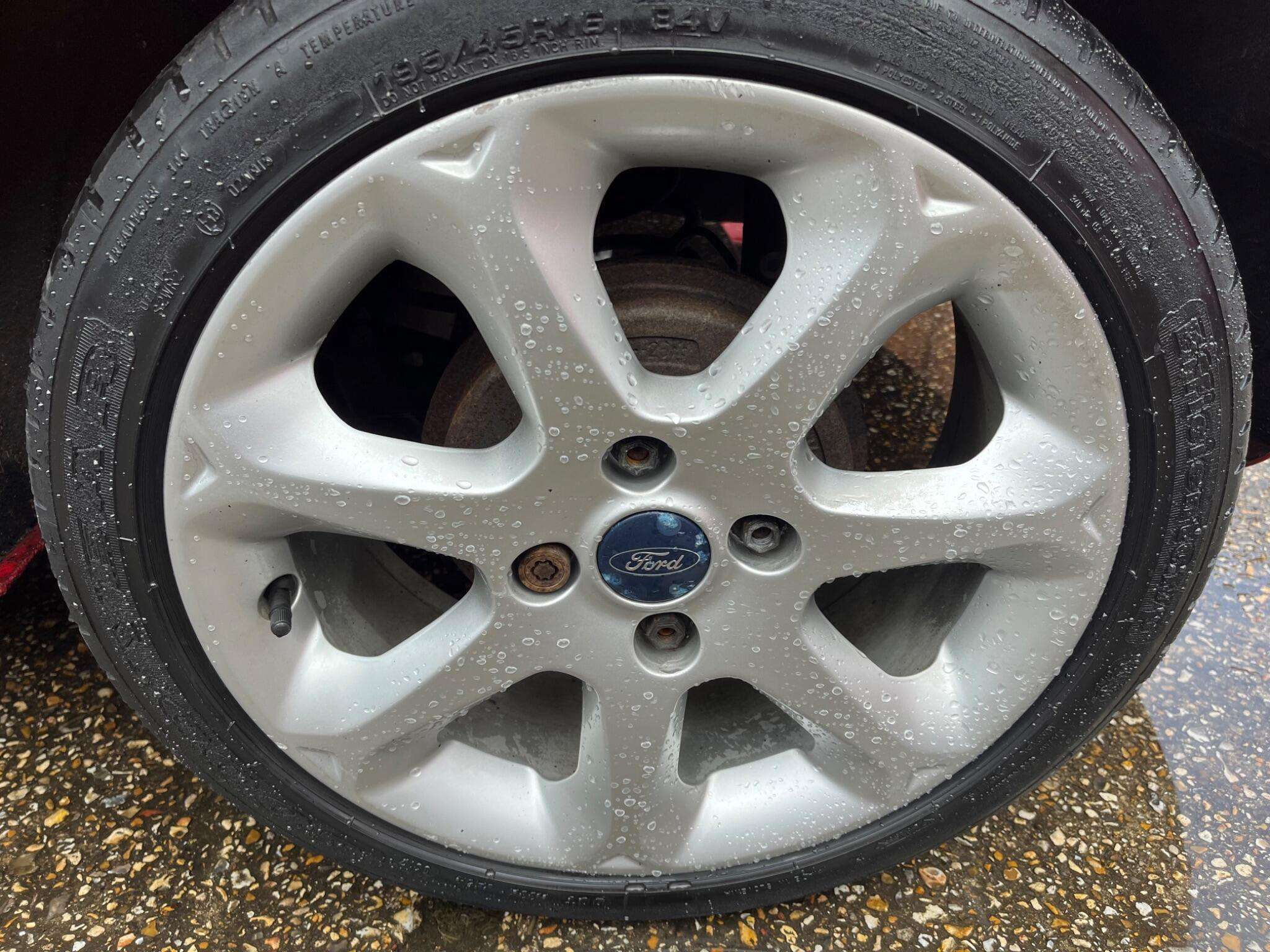 2011 FORD FIESTA 2011 FORD FIESTA