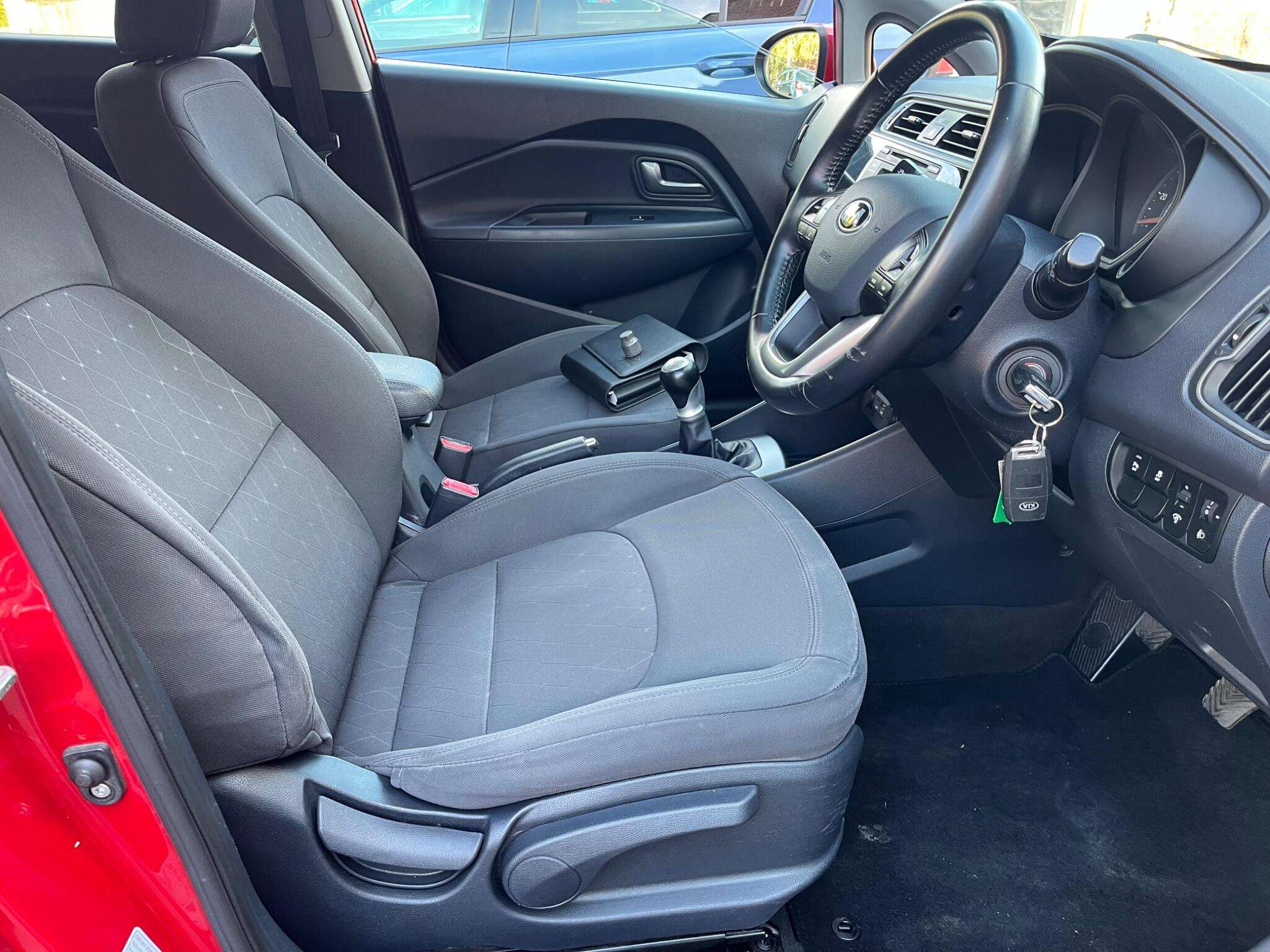 2016 KIA RIO 2016 KIA RIO