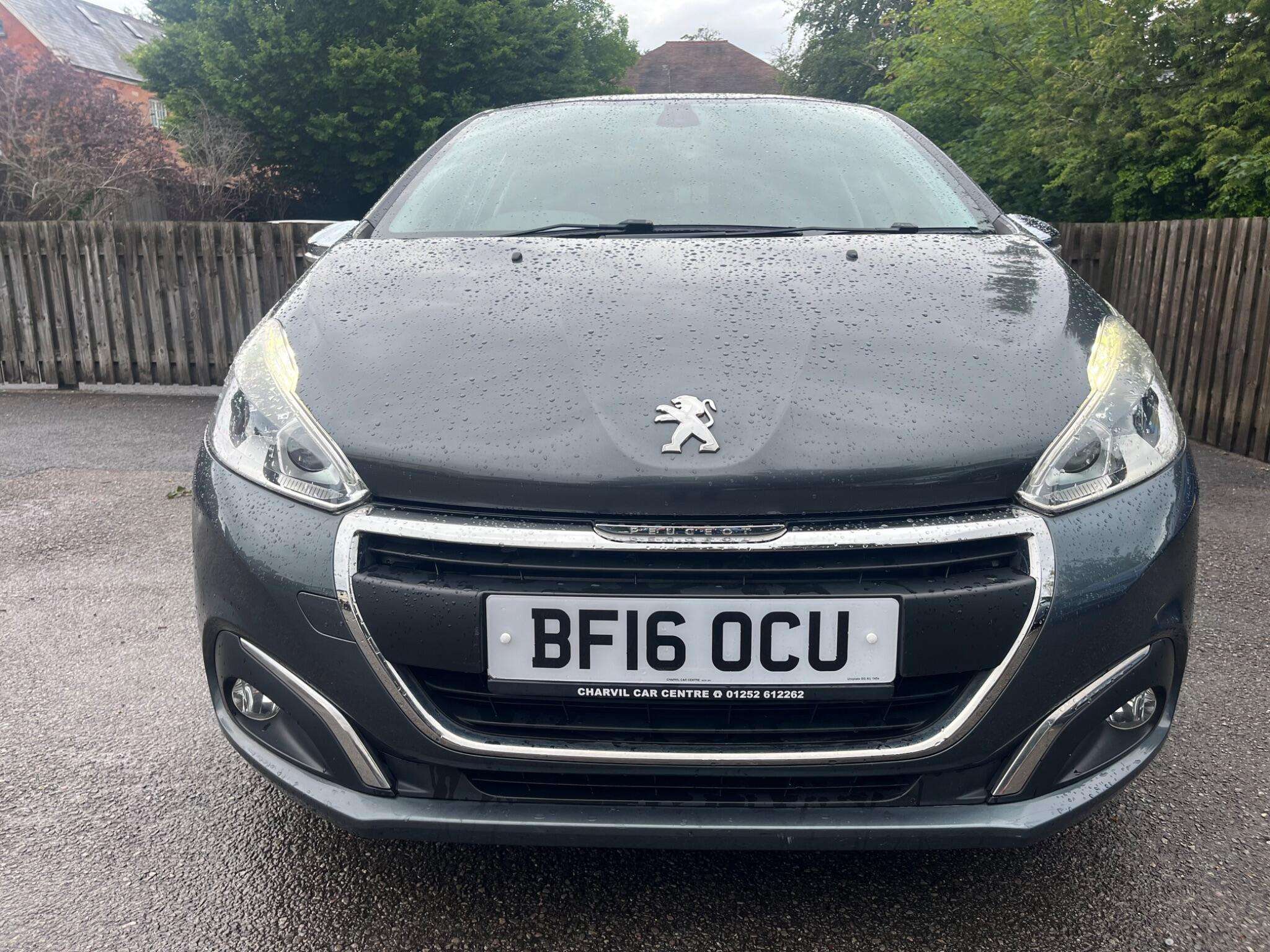 A 2016 PEUGEOT 208 1.2 PureTech Allure Euro 6 3dr A 2016 PEUGEOT 208 1.2 PureTech Allure Euro 6 3dr