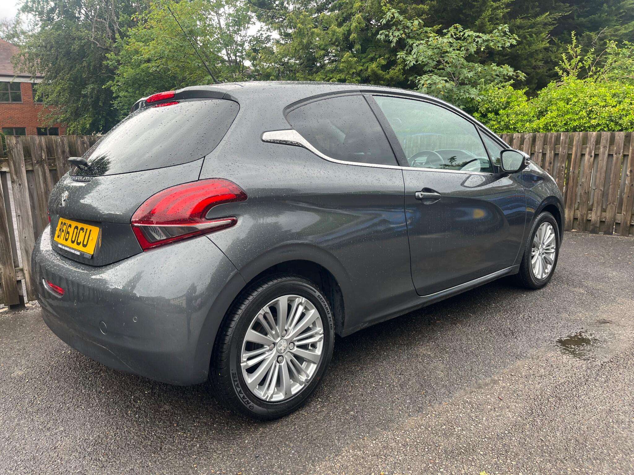 2016 PEUGEOT 208 2016 PEUGEOT 208