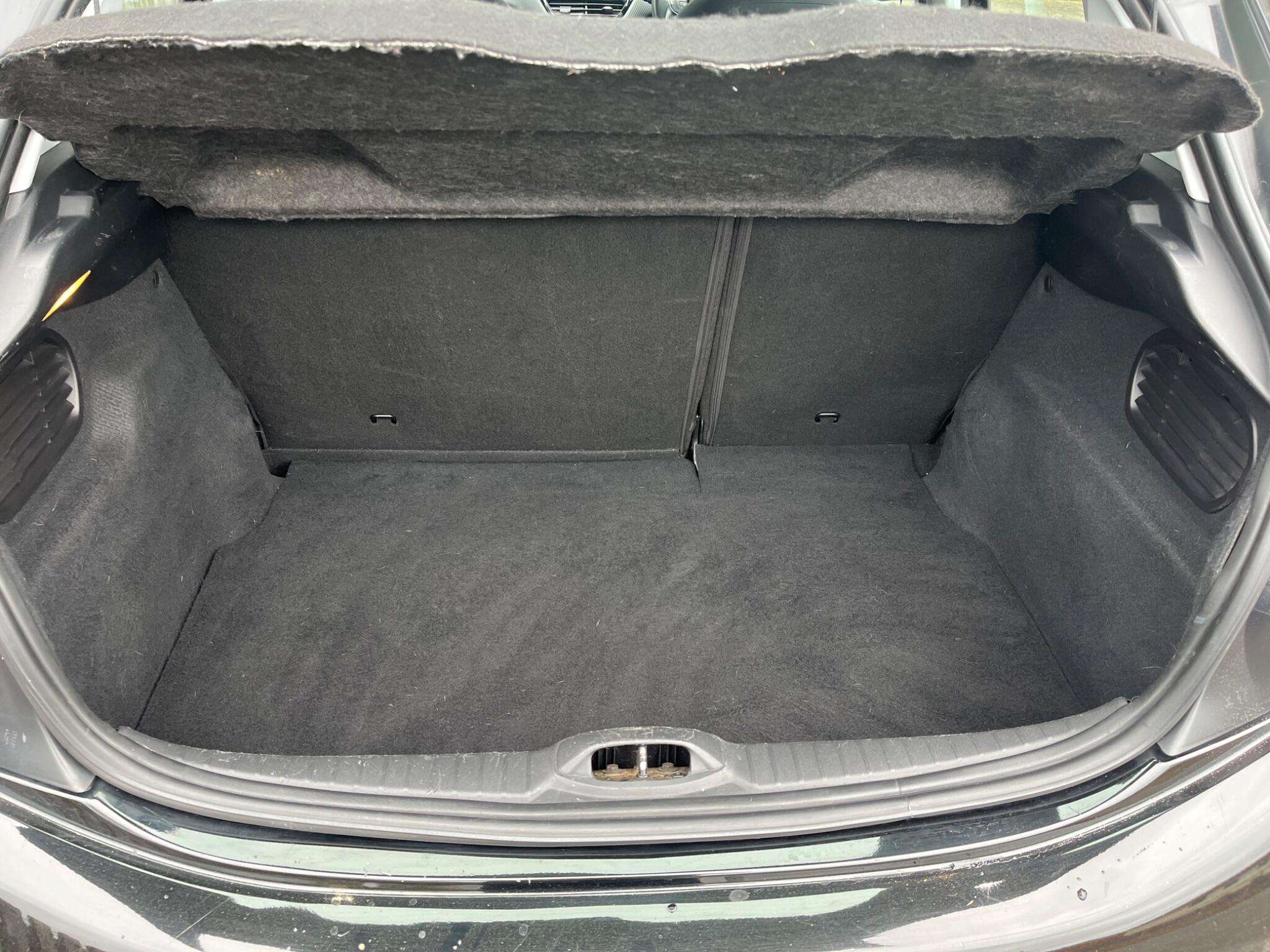 2018 PEUGEOT 208 2018 PEUGEOT 208