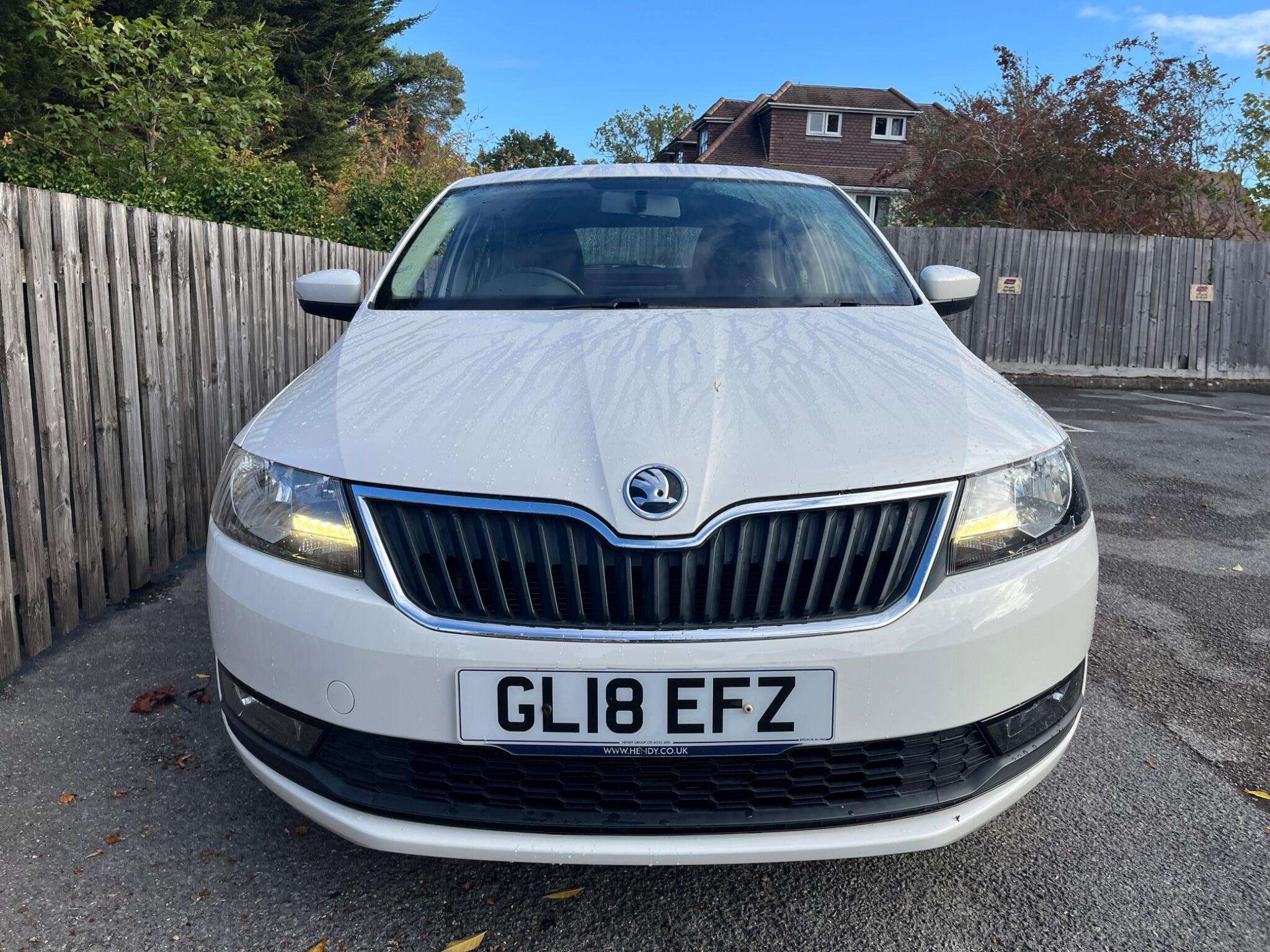 A 2018 SKODA RAPID 1.0 TSI SE Euro 6 (s/s) 5dr A 2018 SKODA RAPID 1.0 TSI SE Euro 6 (s/s) 5dr