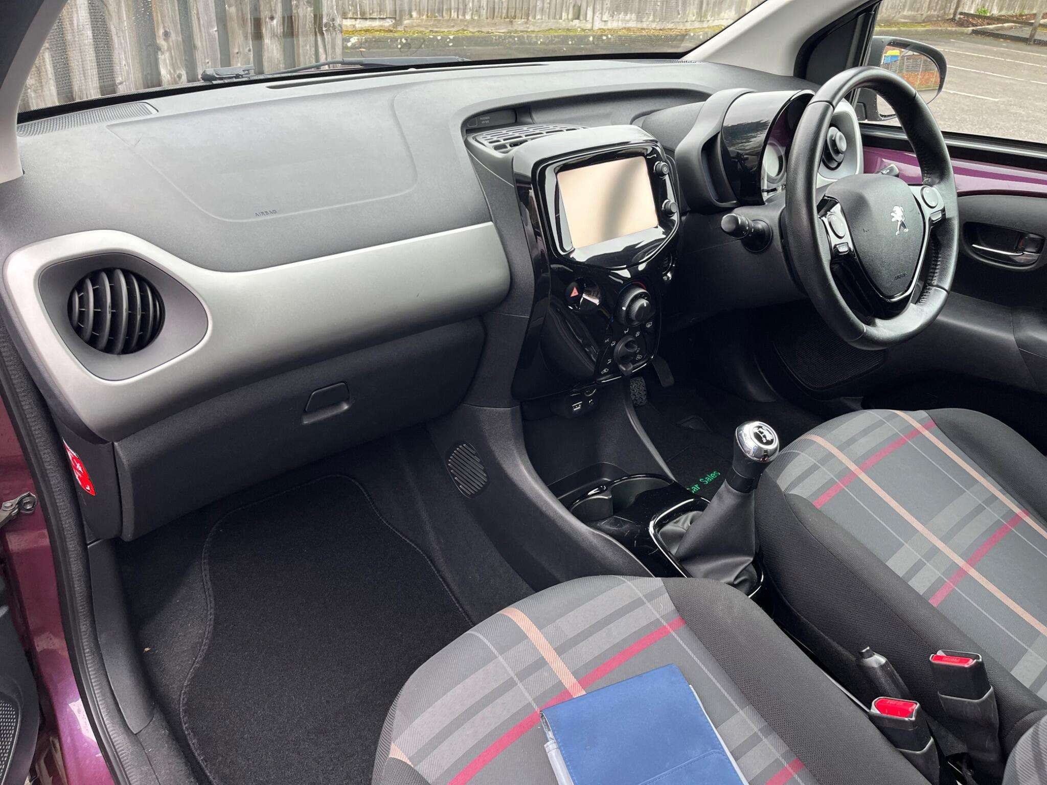 2015 PEUGEOT 108 2015 PEUGEOT 108