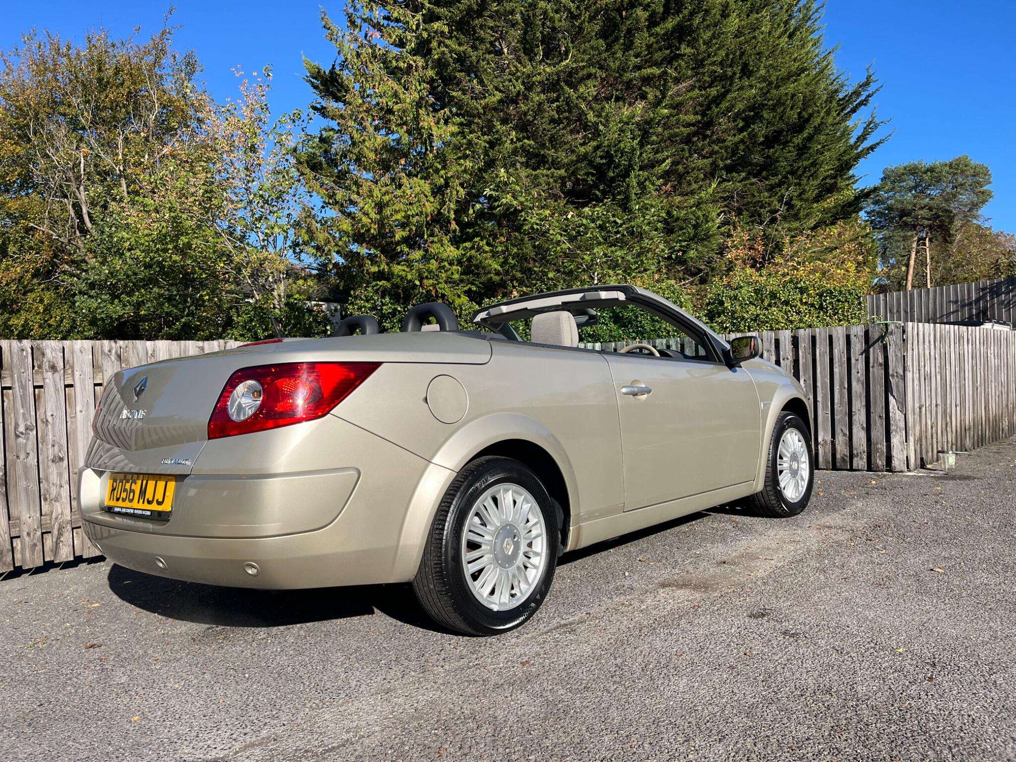 2006 RENAULT MEGANE 2006 RENAULT MEGANE