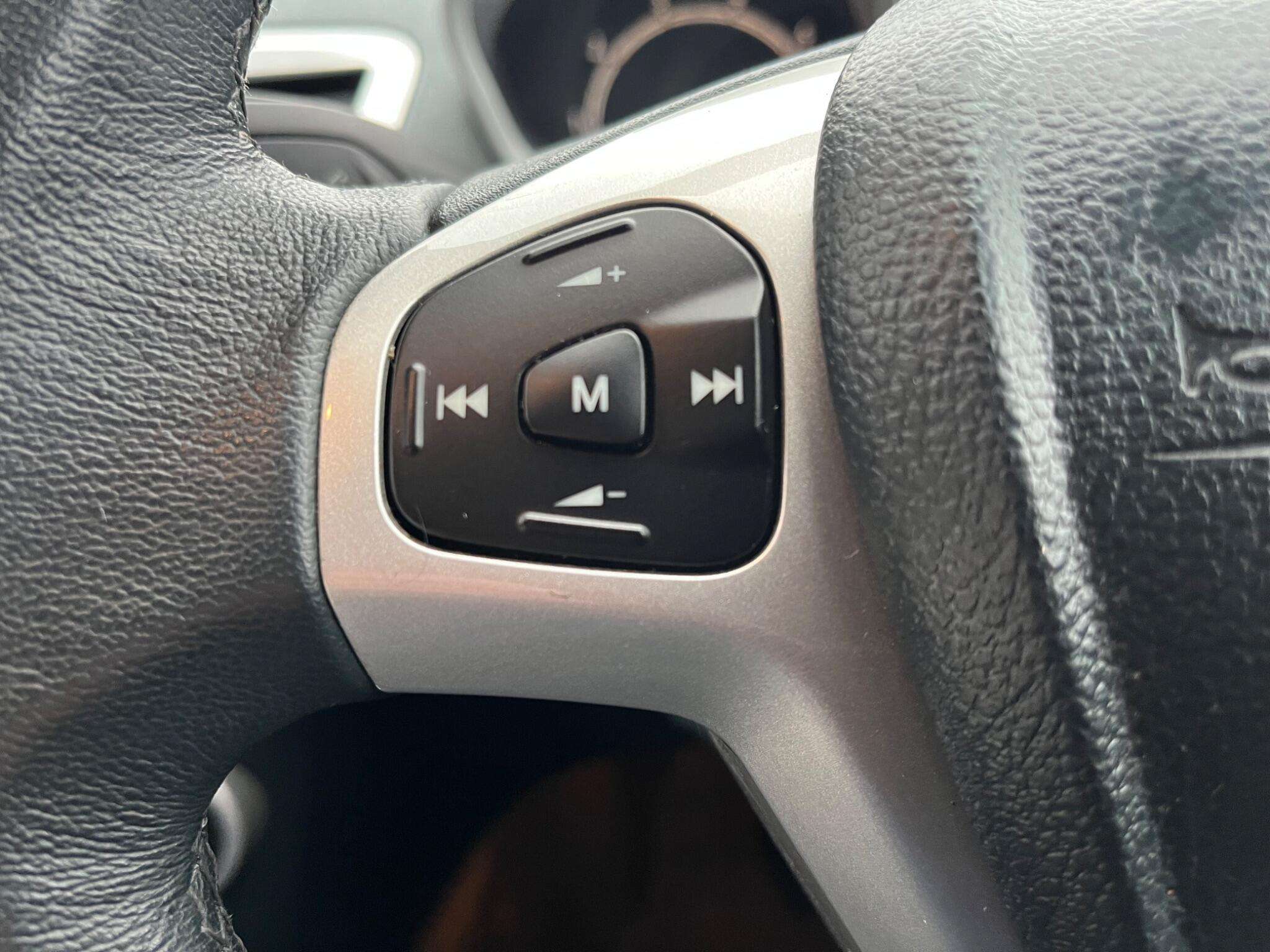 2011 FORD FIESTA 2011 FORD FIESTA