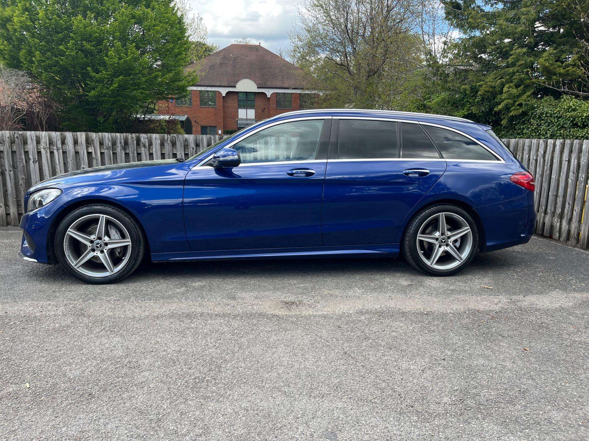 A 2017 MERCEDES-BENZ C CLASS 2.1 C220d AMG Line (Premium Plus) G-Tronic+ Euro 6 (s/s) 5dr A 2017 MERCEDES-BENZ C CLASS 2.1 C220d AMG Line (Premium Plus) G-Tronic+ Euro 6 (s/s) 5dr