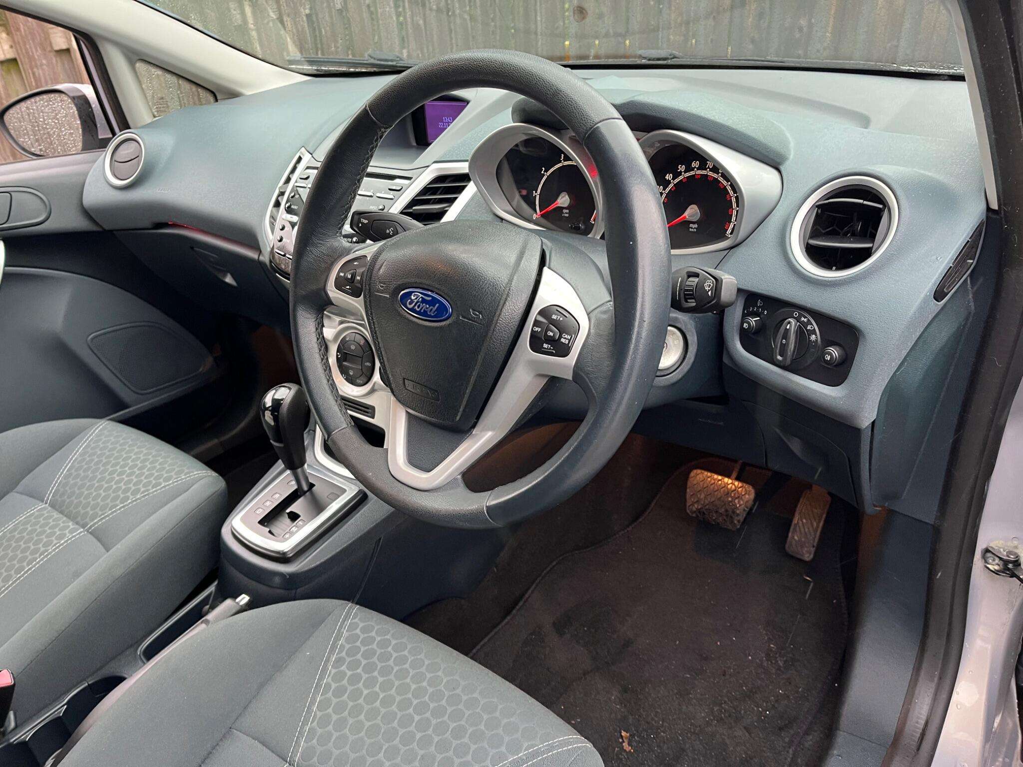2011 FORD FIESTA 2011 FORD FIESTA
