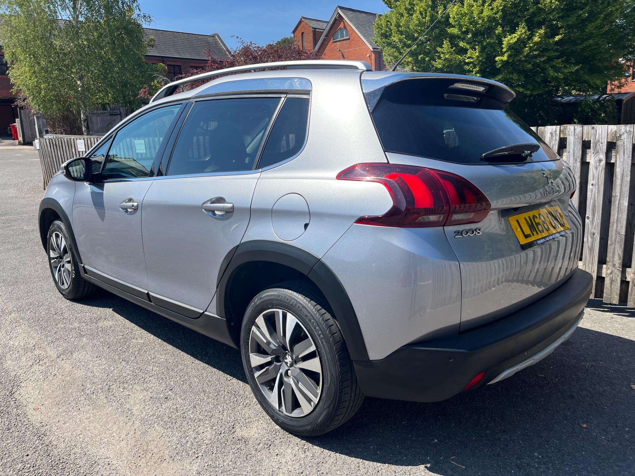 A 2018 PEUGEOT 2008 1.2 PureTech Allure Premium Euro 6 (s/s) 5dr A 2018 PEUGEOT 2008 1.2 PureTech Allure Premium Euro 6 (s/s) 5dr